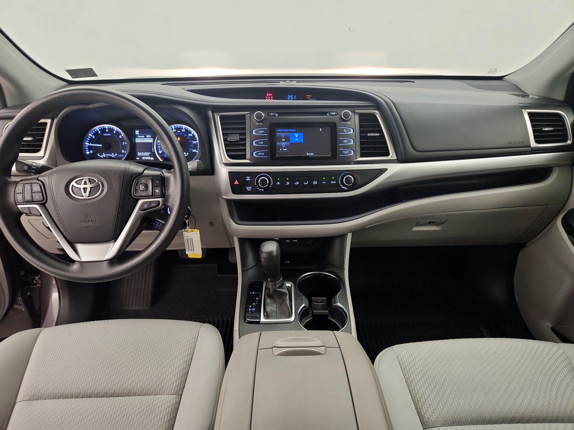 Thumbnail: 2019 Toyota Highlander - 9
