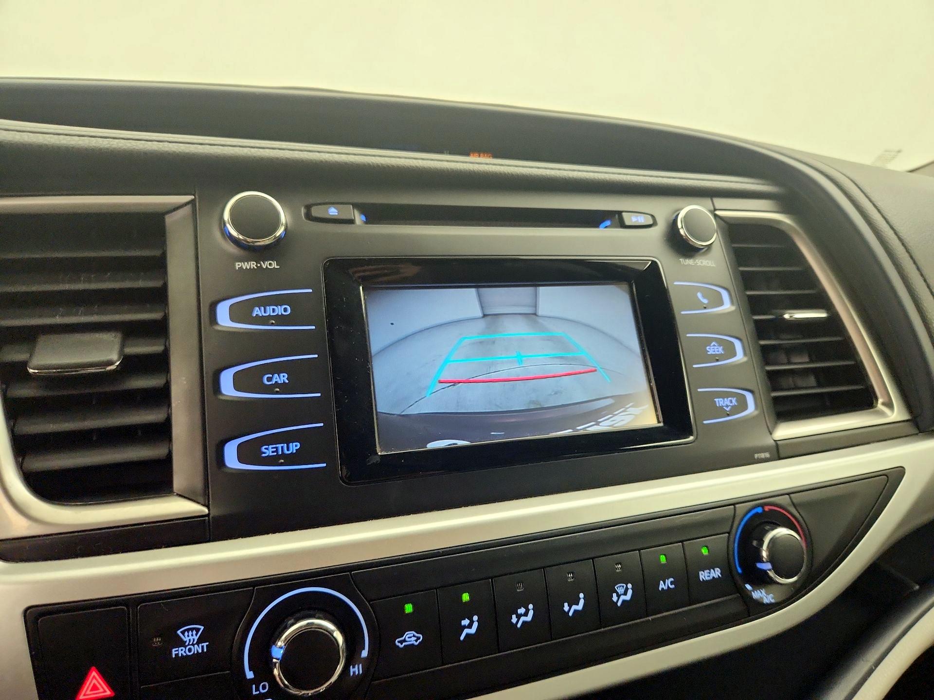 Thumbnail: 2019 Toyota Highlander - 13