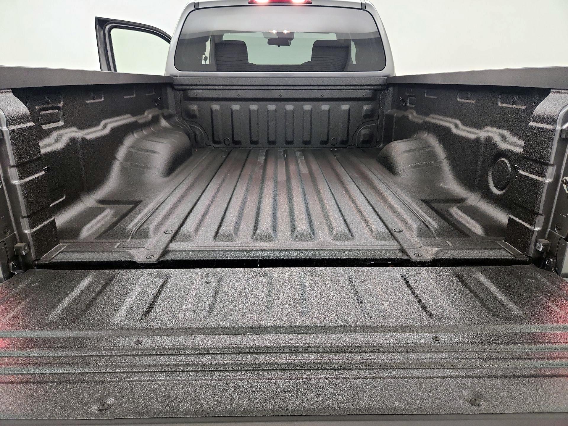 Thumbnail: 2022 Nissan Frontier - 20