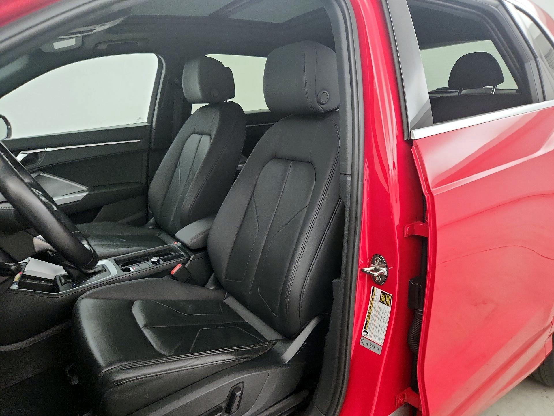 Thumbnail: 2019 Audi Q3 - 11