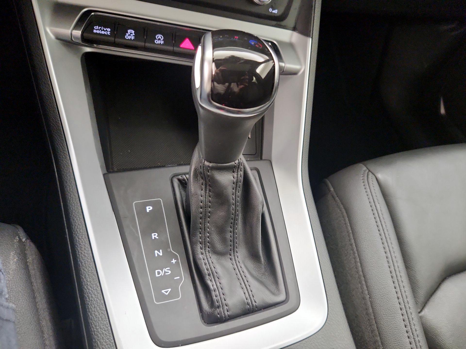 Thumbnail: 2019 Audi Q3 - 17