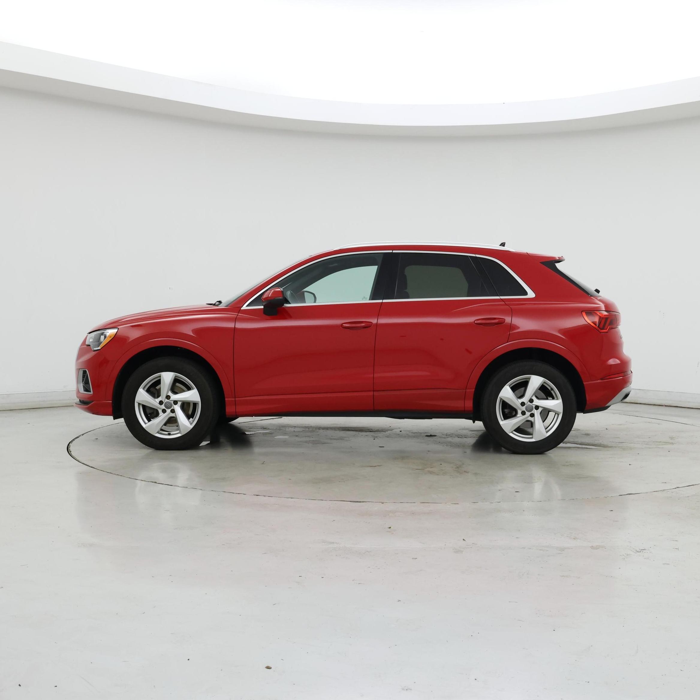 Thumbnail: 2019 Audi Q3 - 3