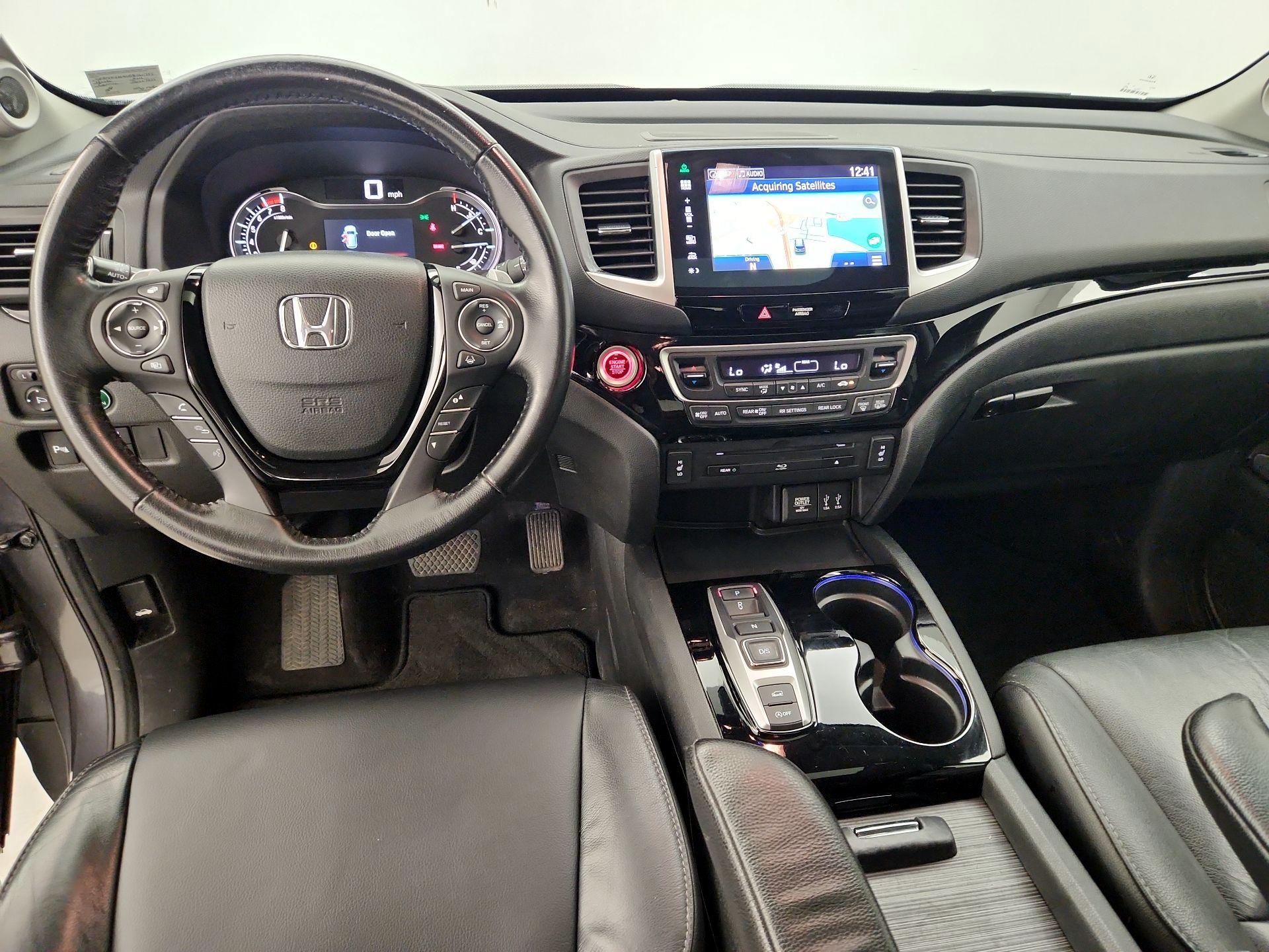 Thumbnail: 2016 Honda Pilot - 9