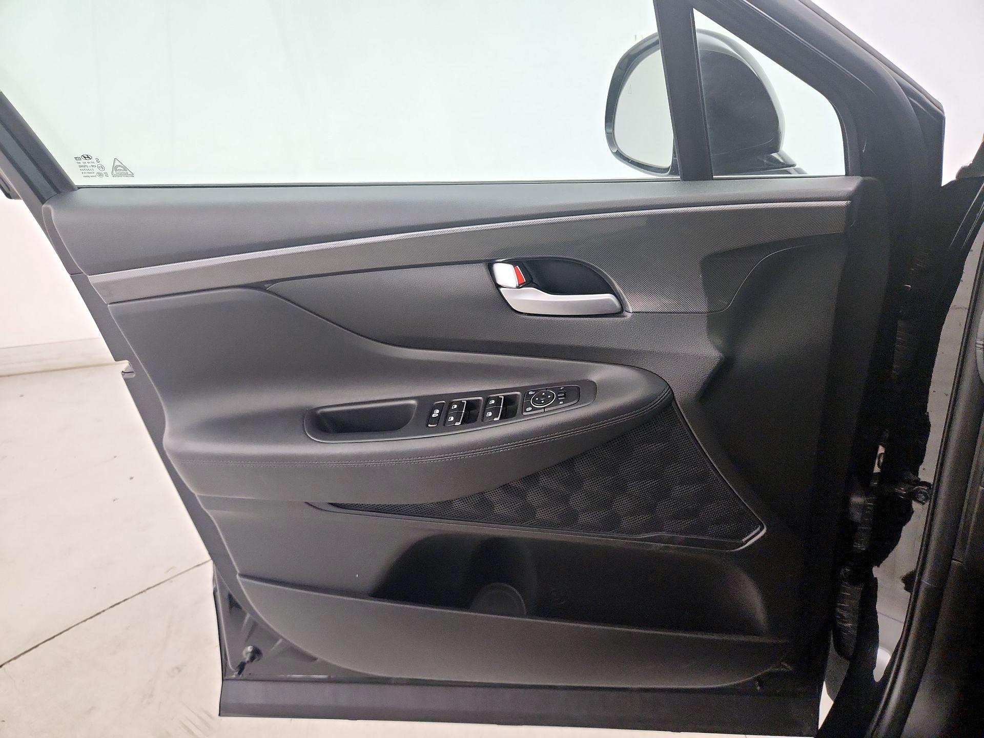 Thumbnail: 2023 Hyundai Santa Fe - 12