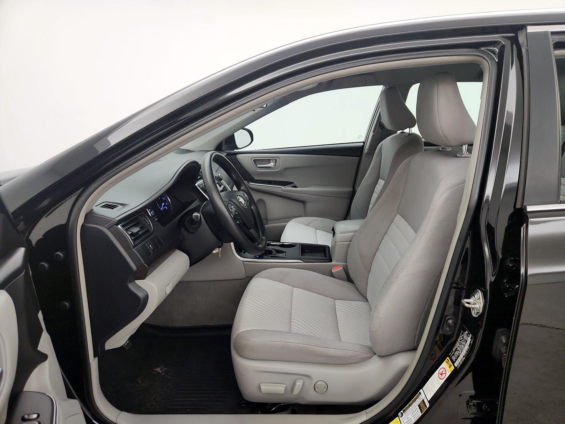 Thumbnail: 2016 Toyota Camry - 11