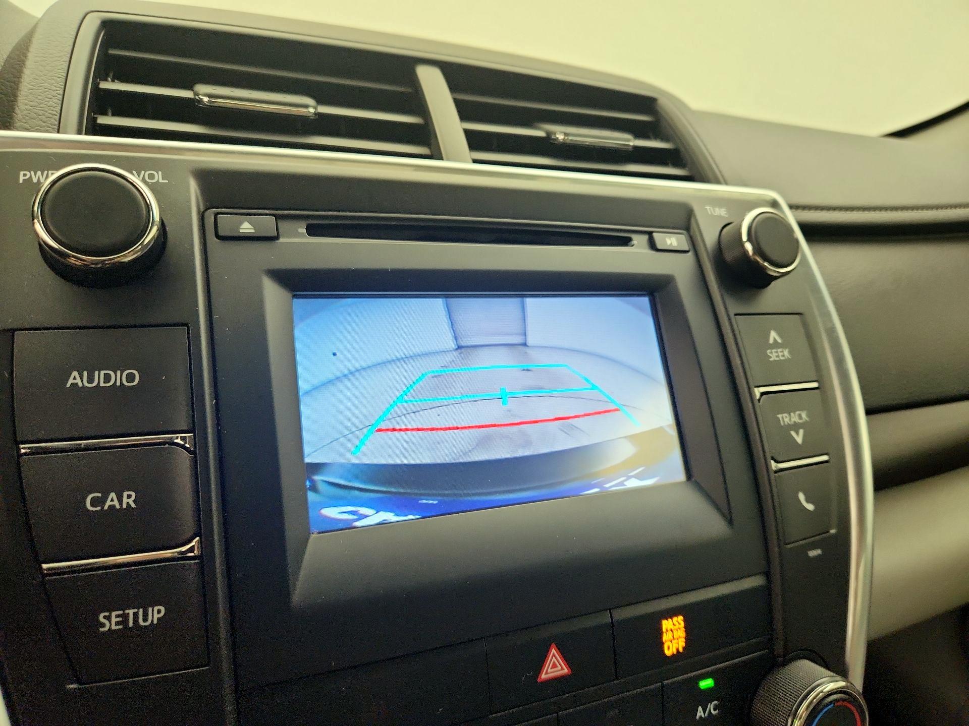 Thumbnail: 2016 Toyota Camry - 13