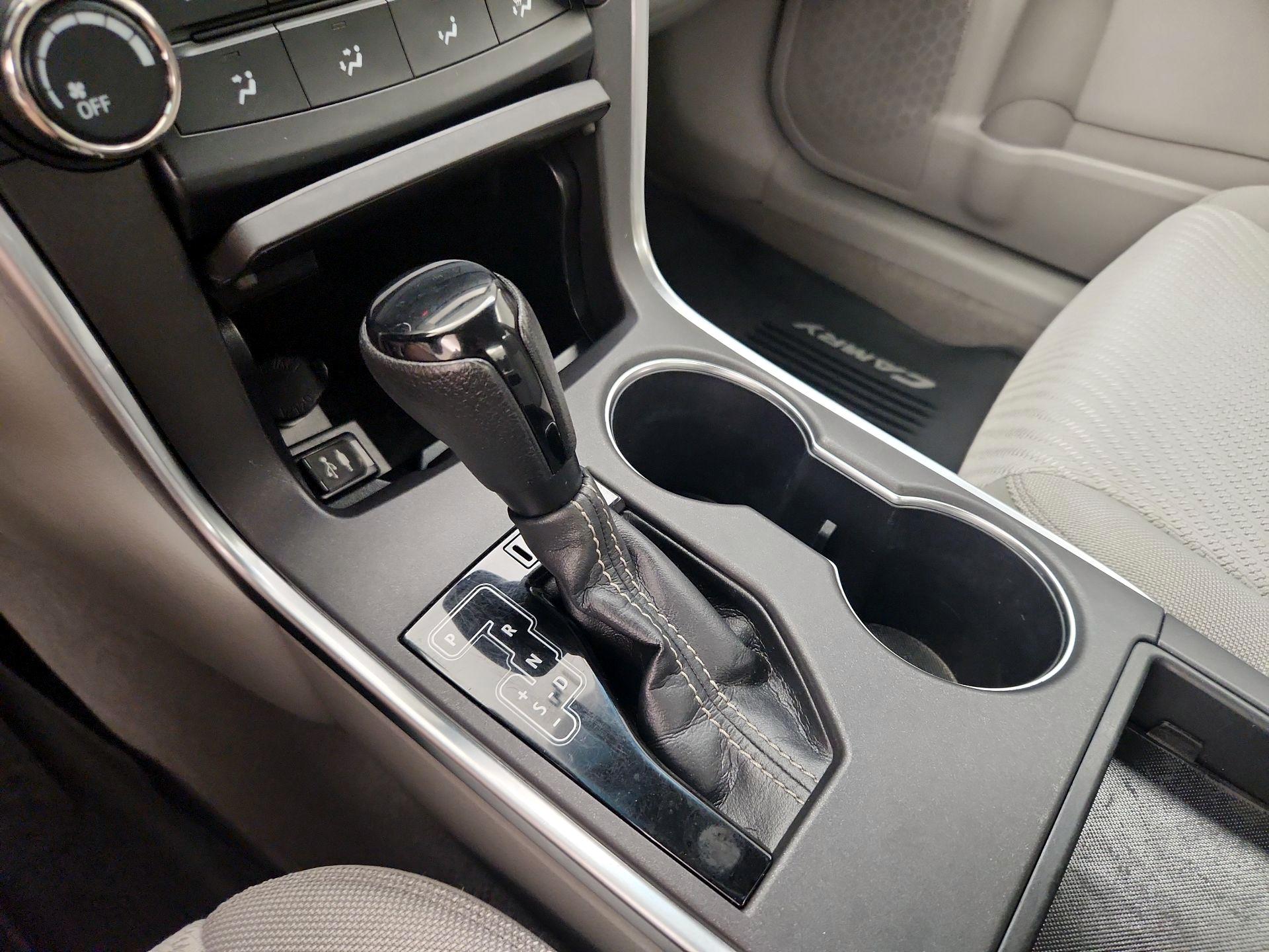 Thumbnail: 2016 Toyota Camry - 16