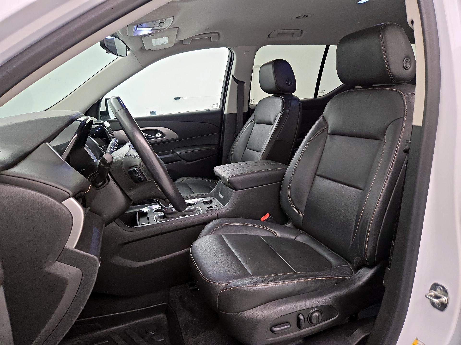 Thumbnail: 2020 Chevrolet Traverse - 11