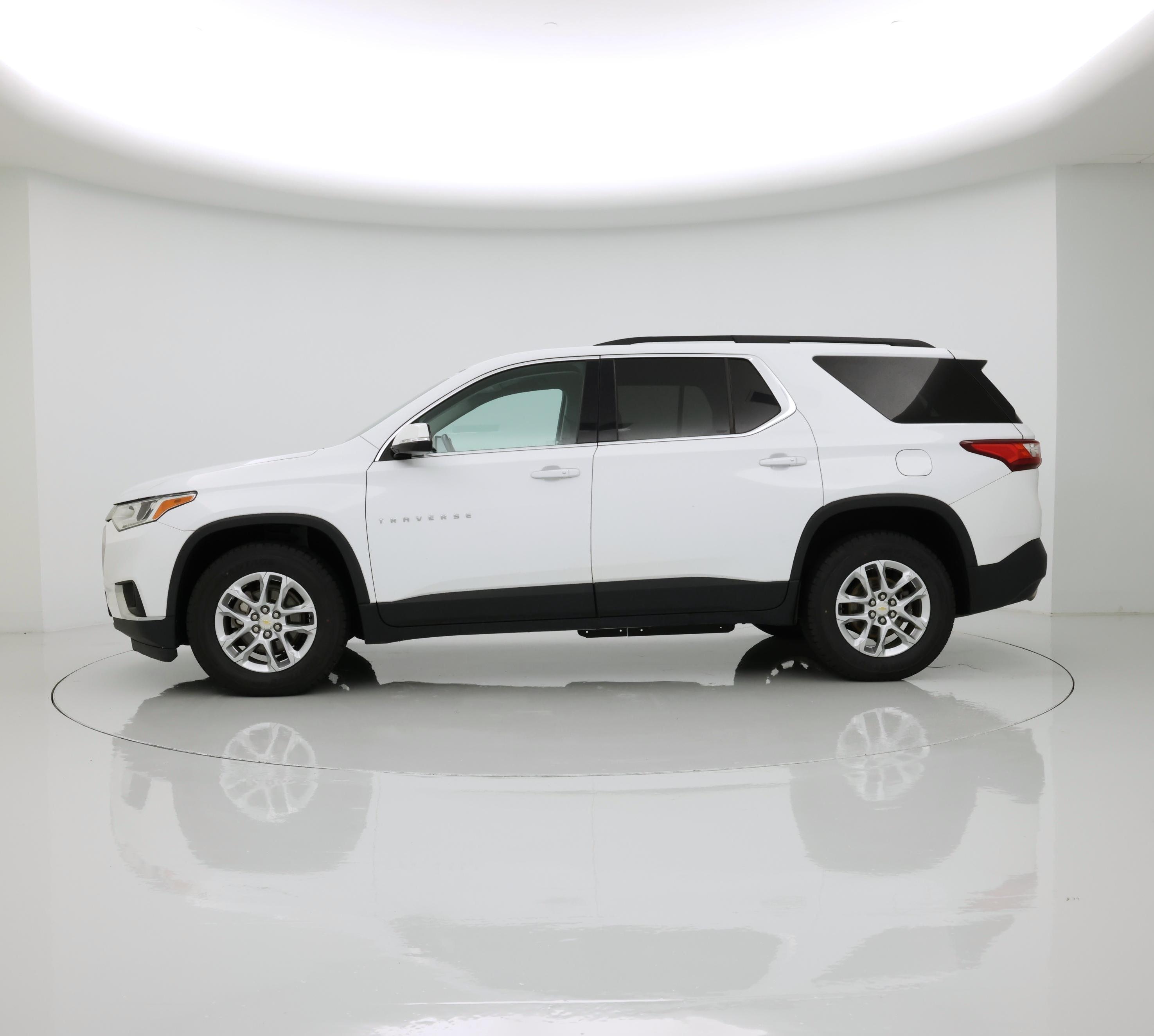 Thumbnail: 2020 Chevrolet Traverse - 3