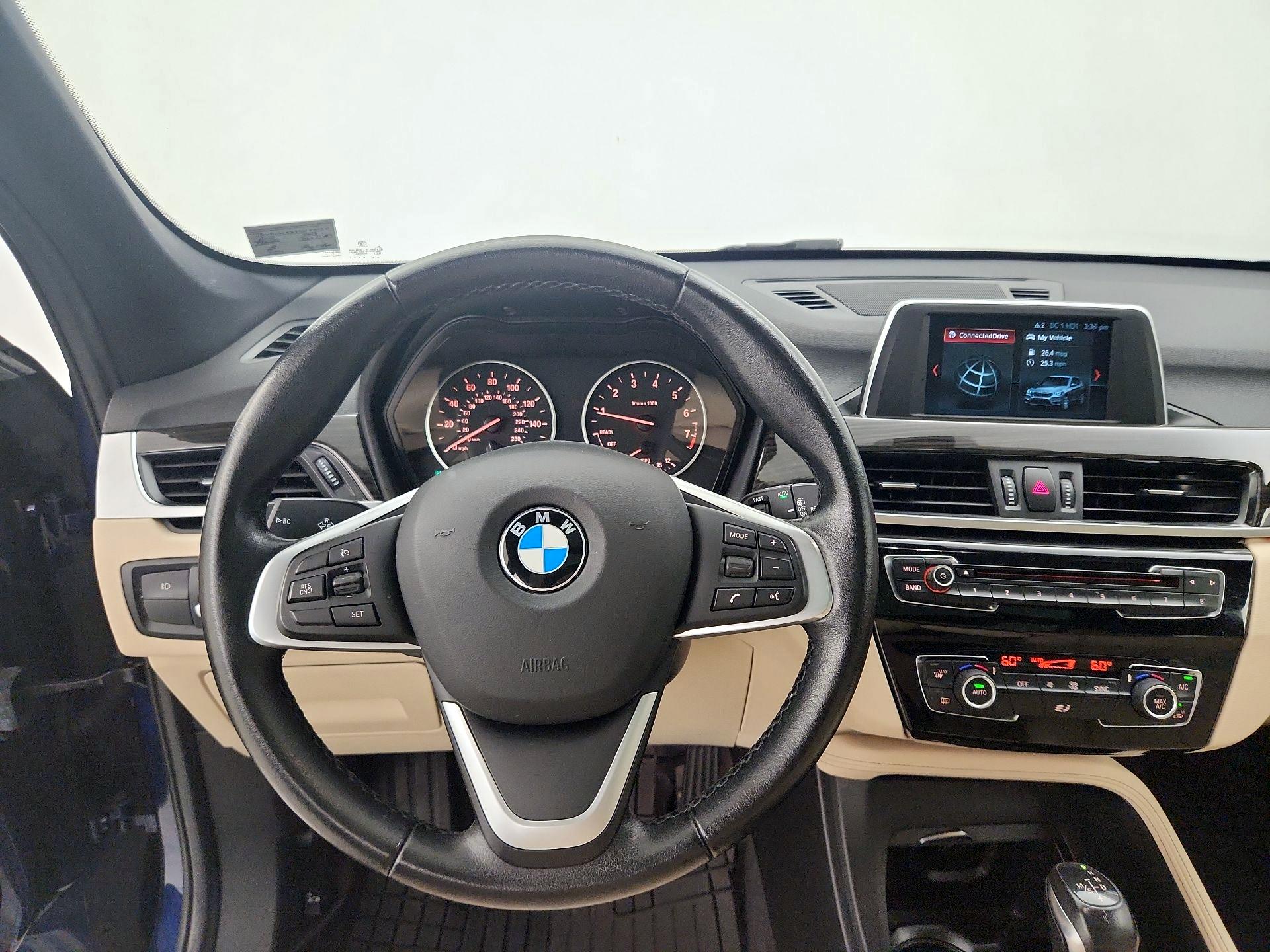 Thumbnail: 2018 BMW X1 - 10