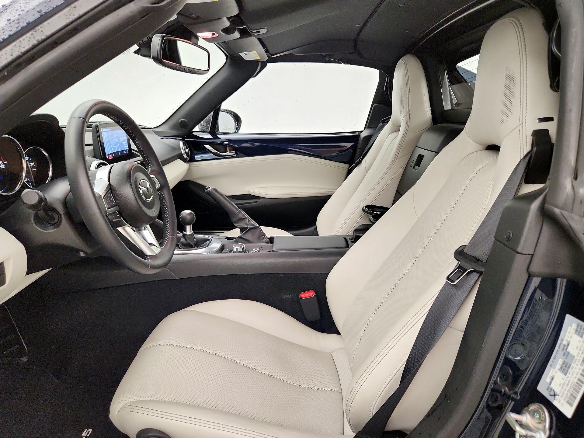 Thumbnail: 2021 Mazda MX-5 Miata - 11