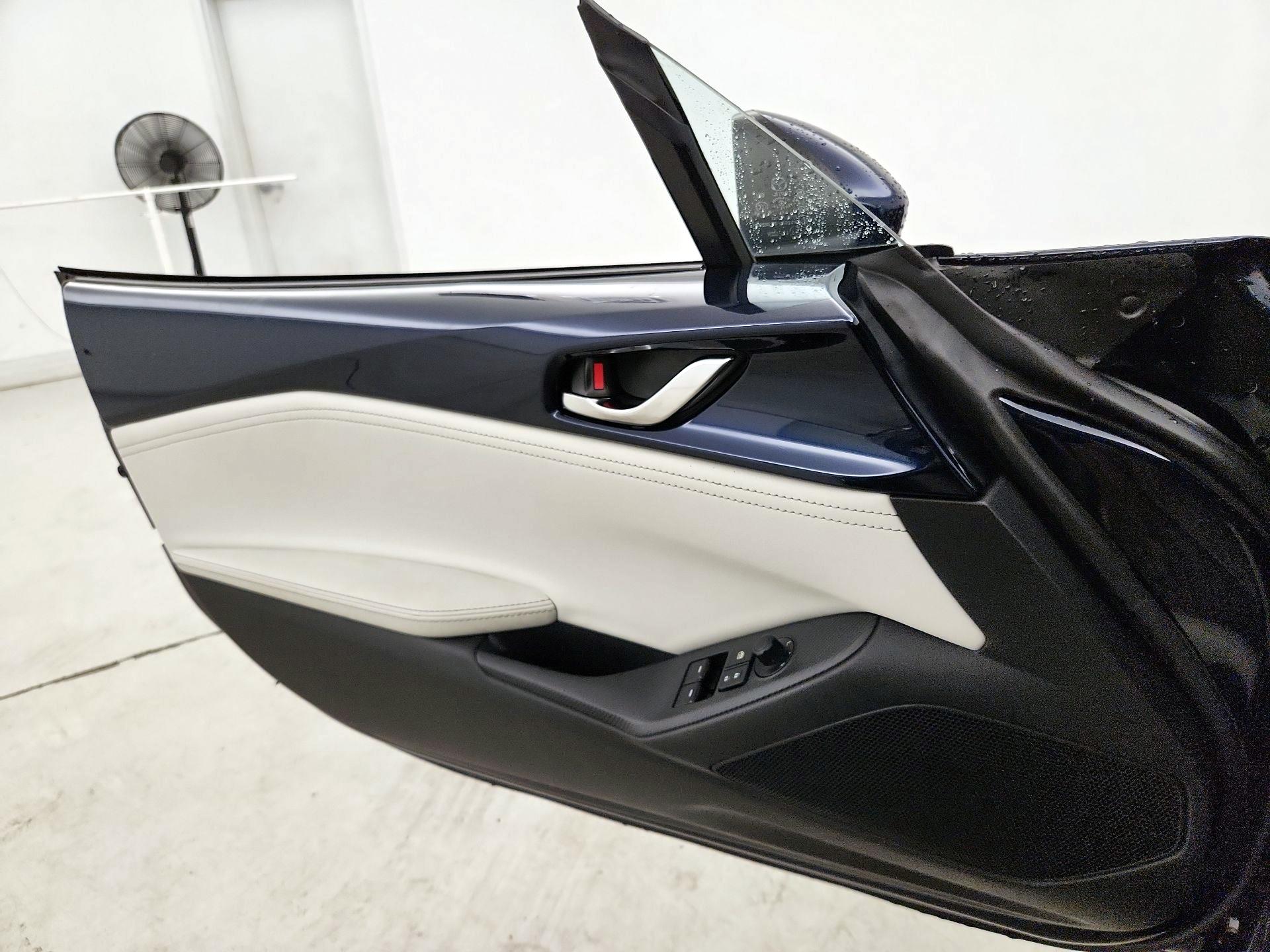Thumbnail: 2021 Mazda MX-5 Miata - 12