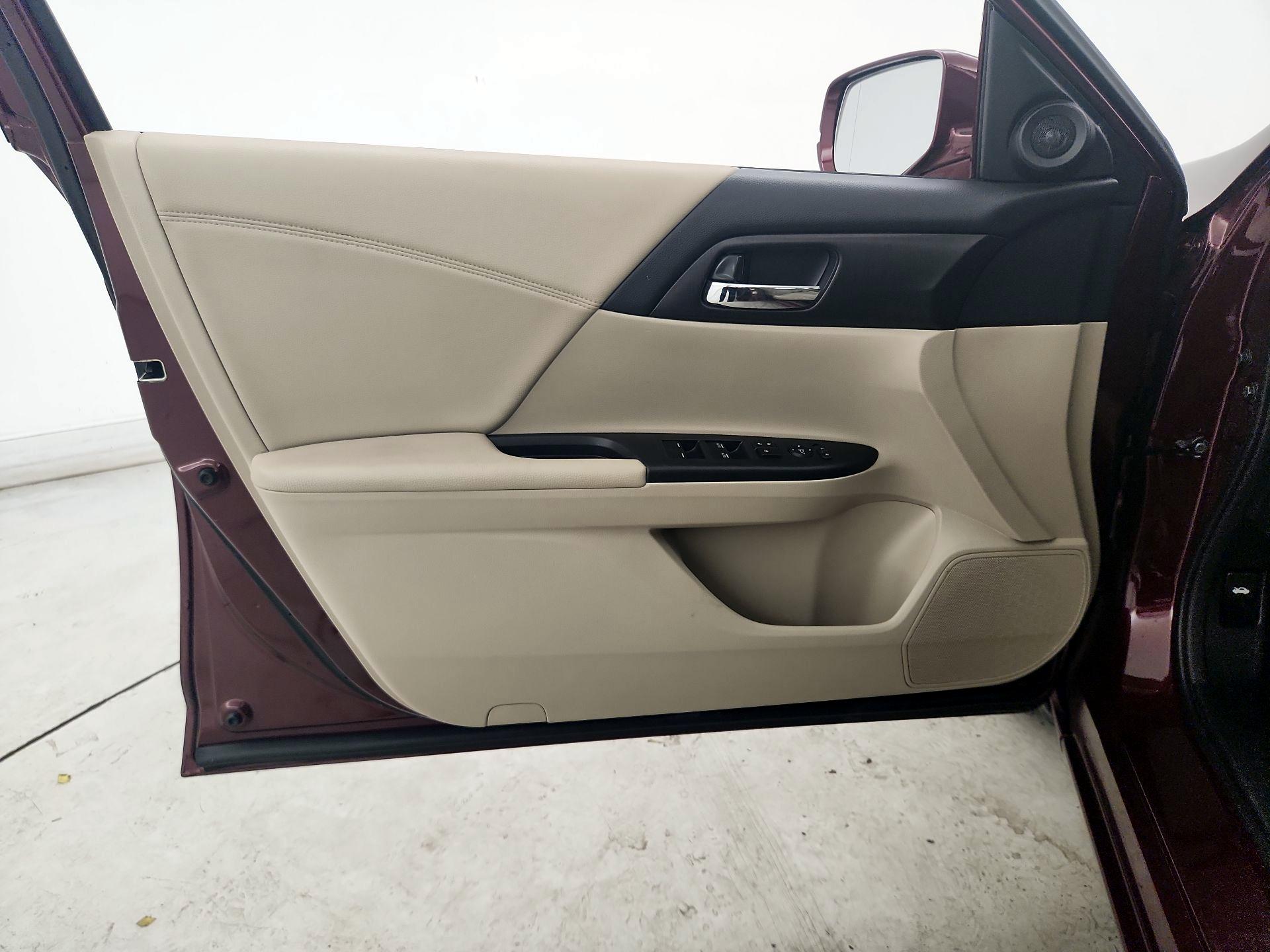 Thumbnail: 2014 Honda Accord - 12