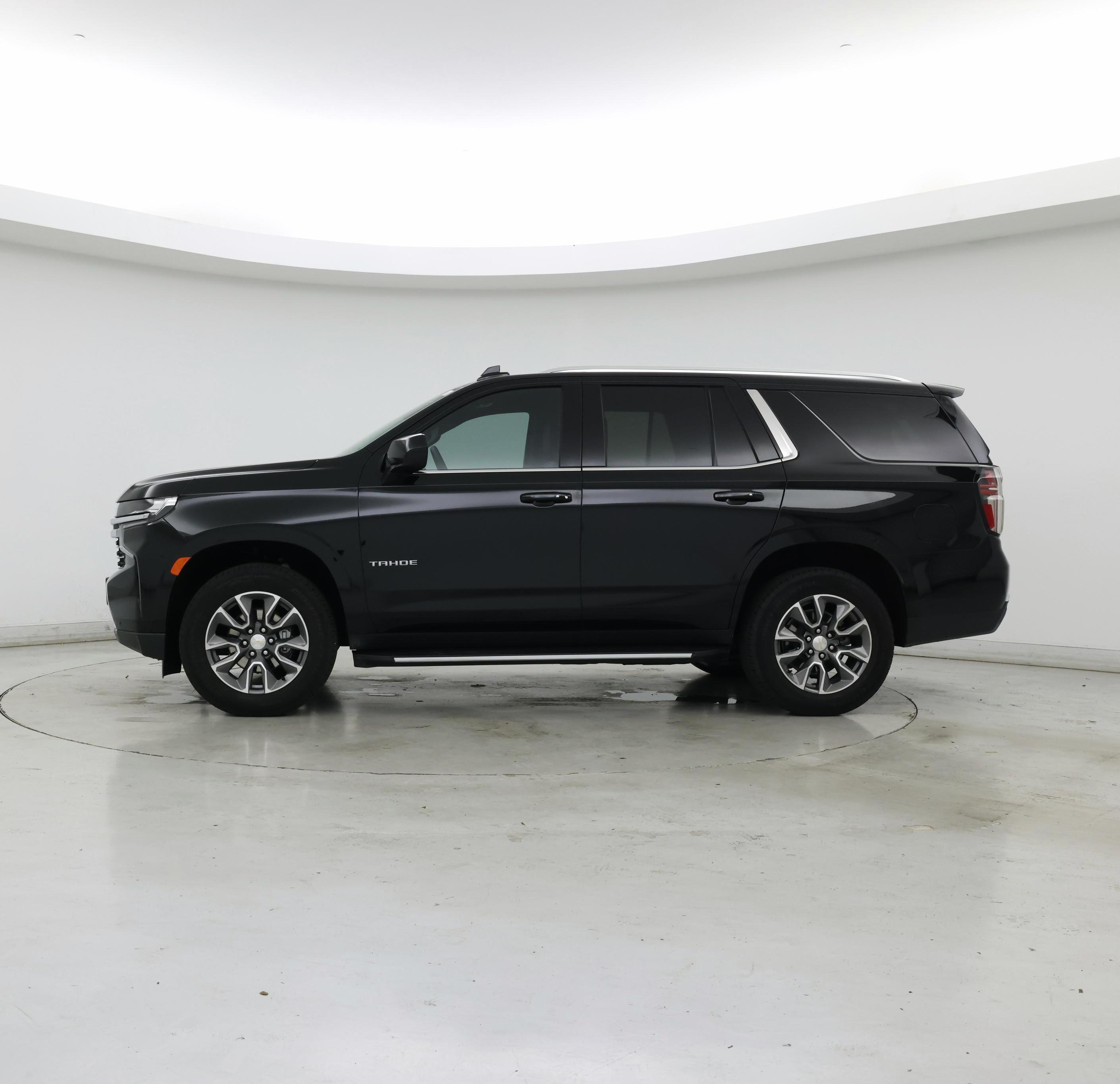 Thumbnail: 2024 Chevrolet Tahoe - 3