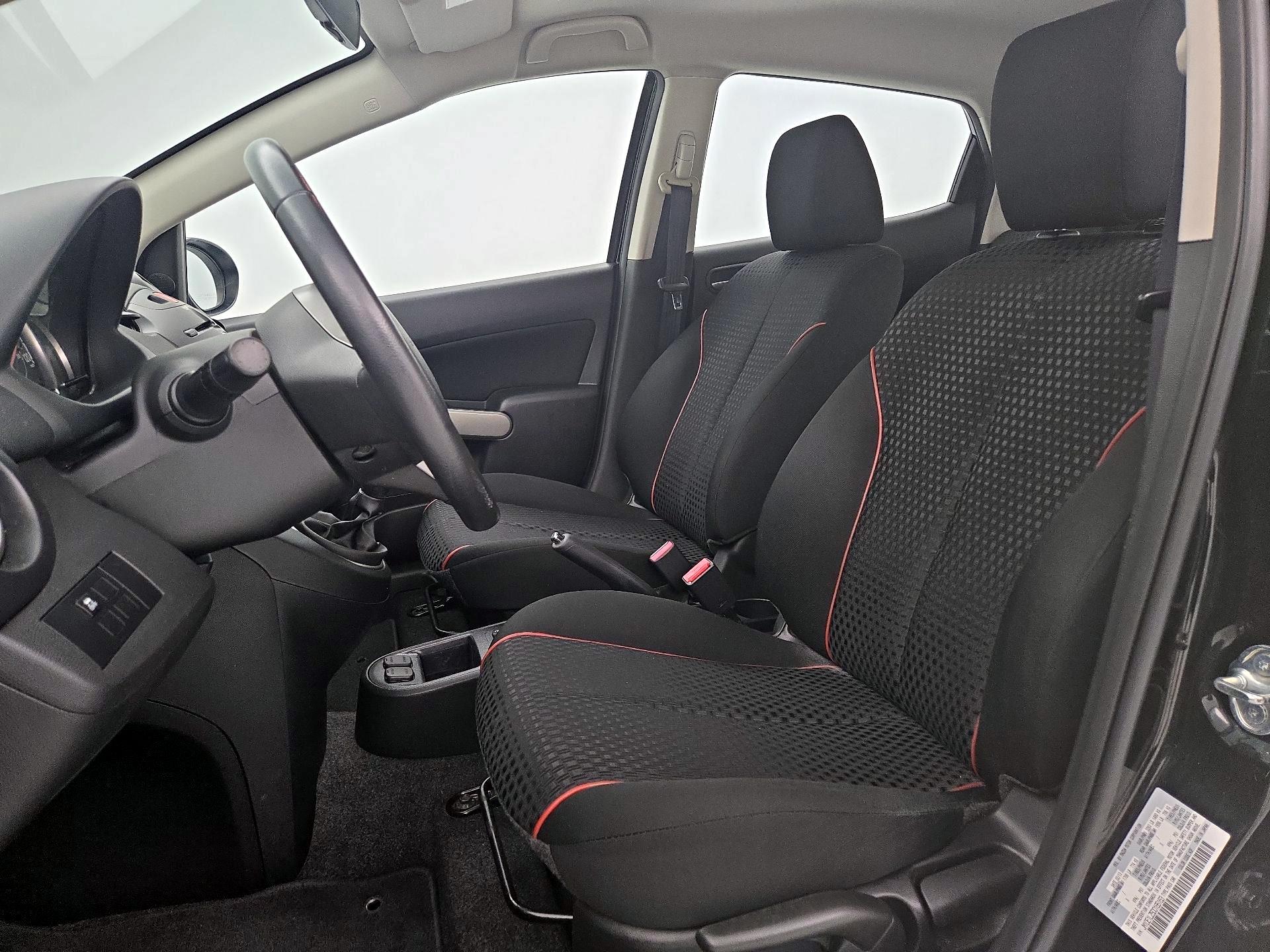 Thumbnail: 2013 Mazda Mazda2 - 11