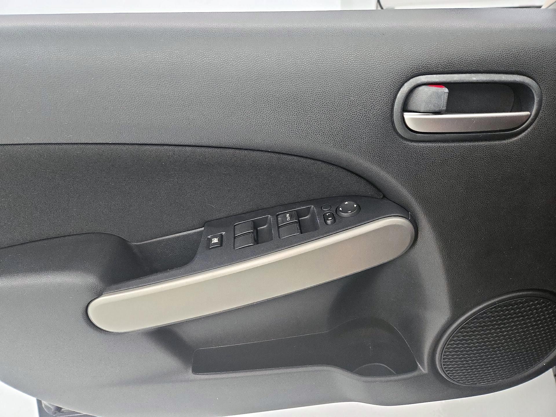 Thumbnail: 2013 Mazda Mazda2 - 12