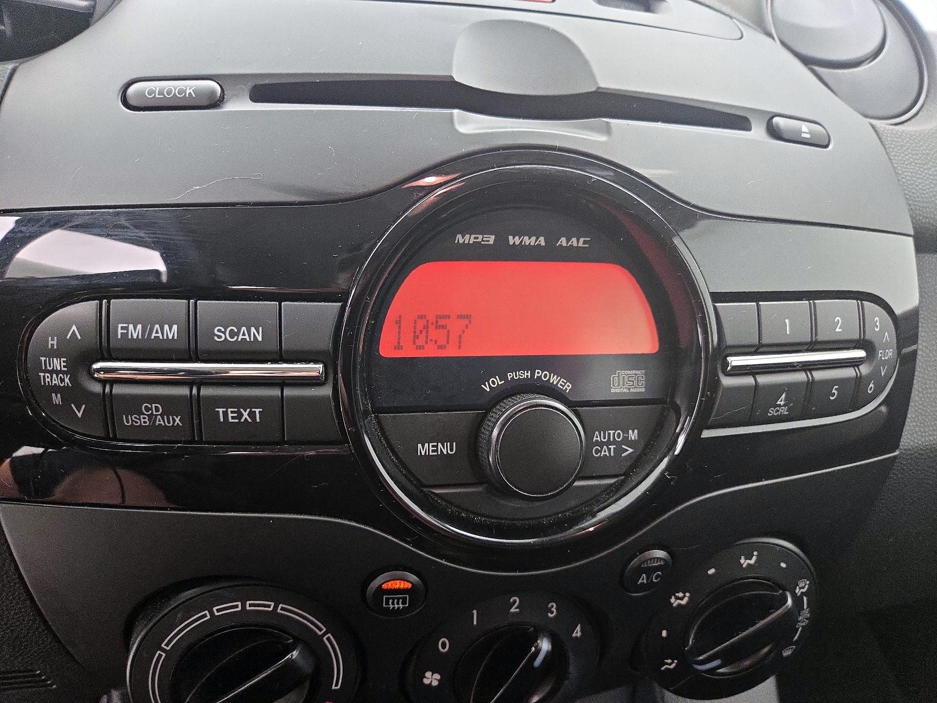 Thumbnail: 2013 Mazda Mazda2 - 14