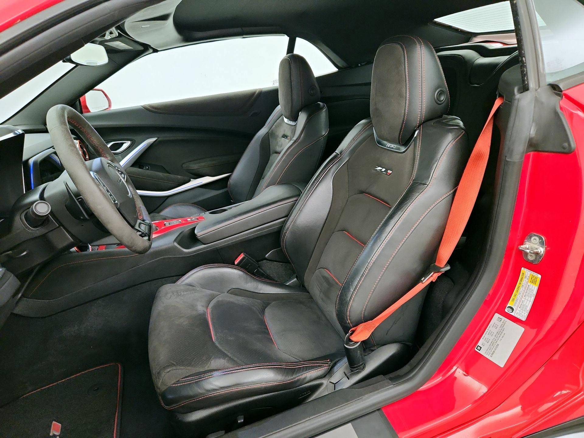 Thumbnail: 2018 Chevrolet Camaro - 11