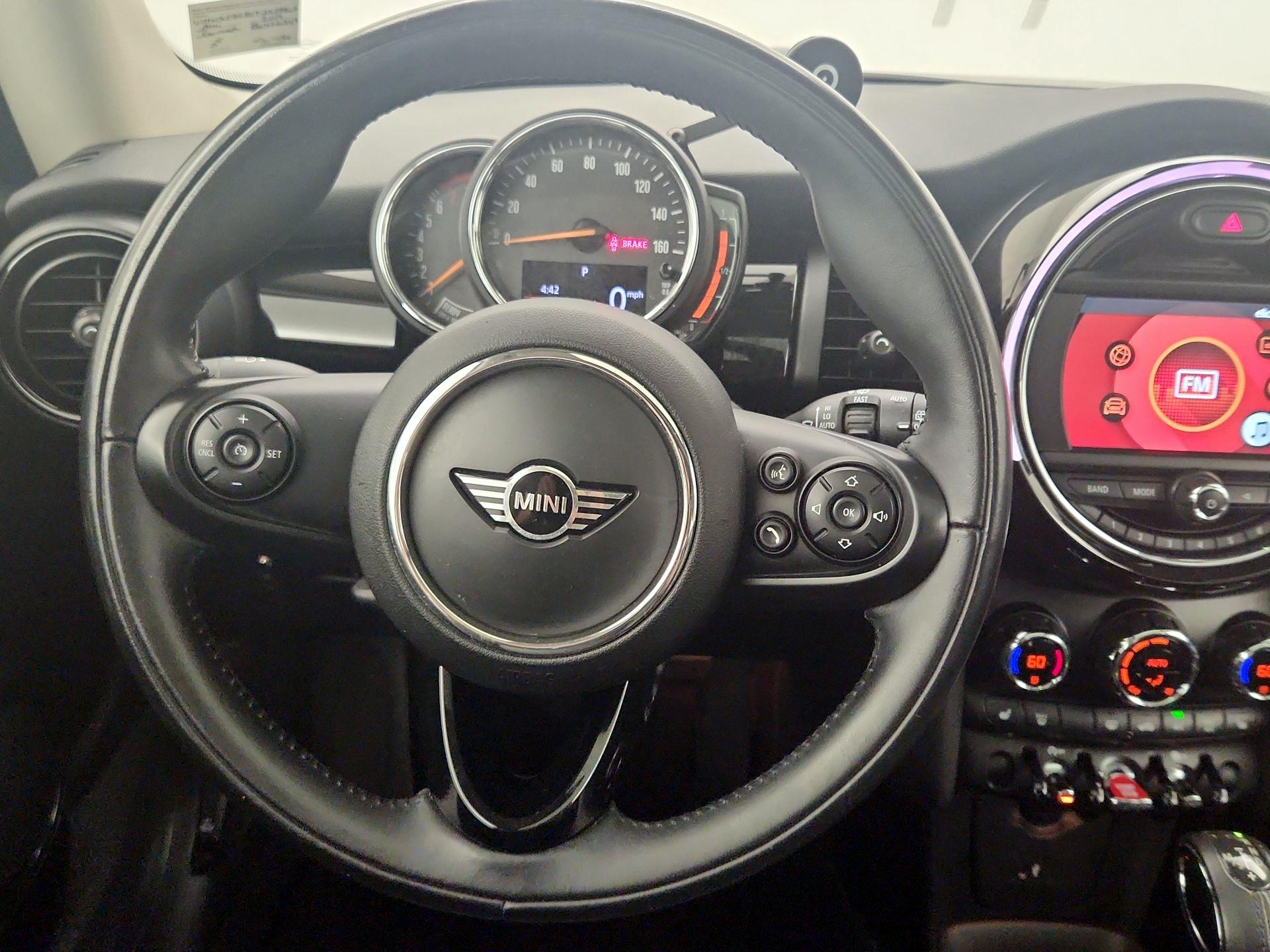 Thumbnail: 2019 MINI Cooper Hardtop - 10