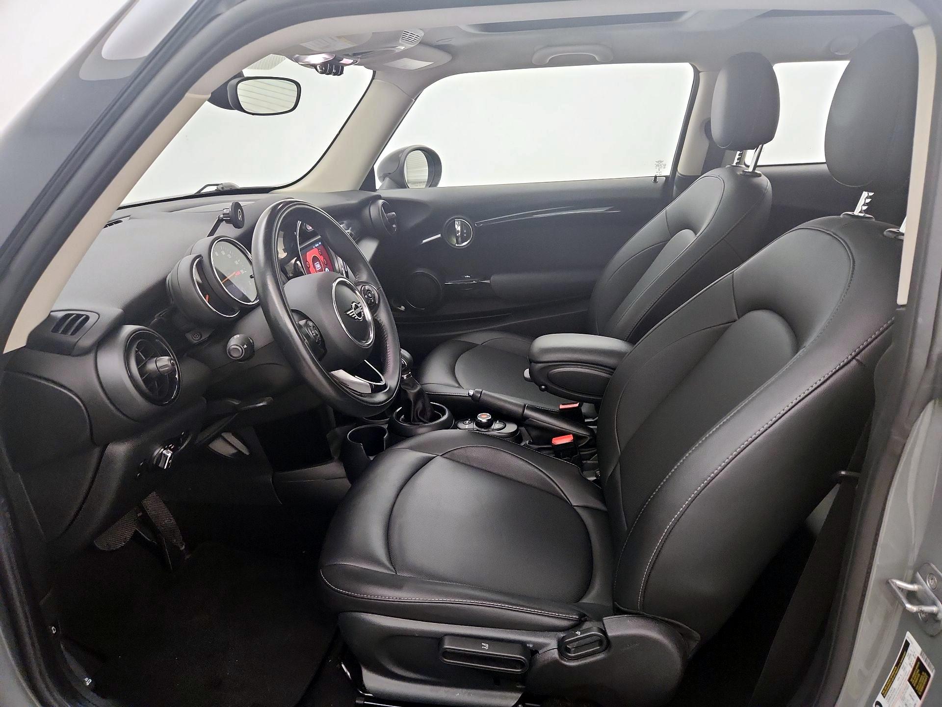 Thumbnail: 2019 MINI Cooper Hardtop - 11
