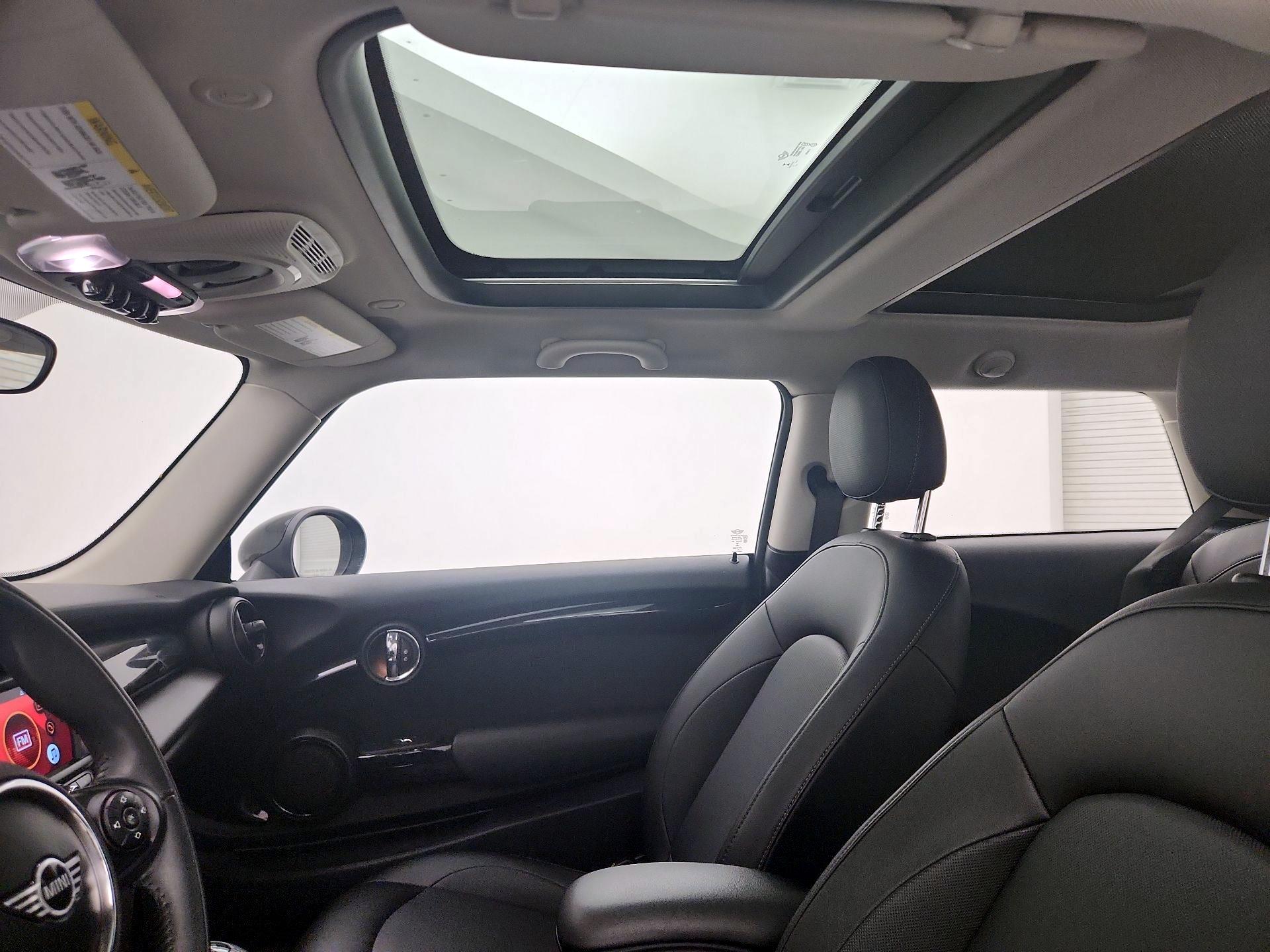 Thumbnail: 2019 MINI Cooper Hardtop - 19