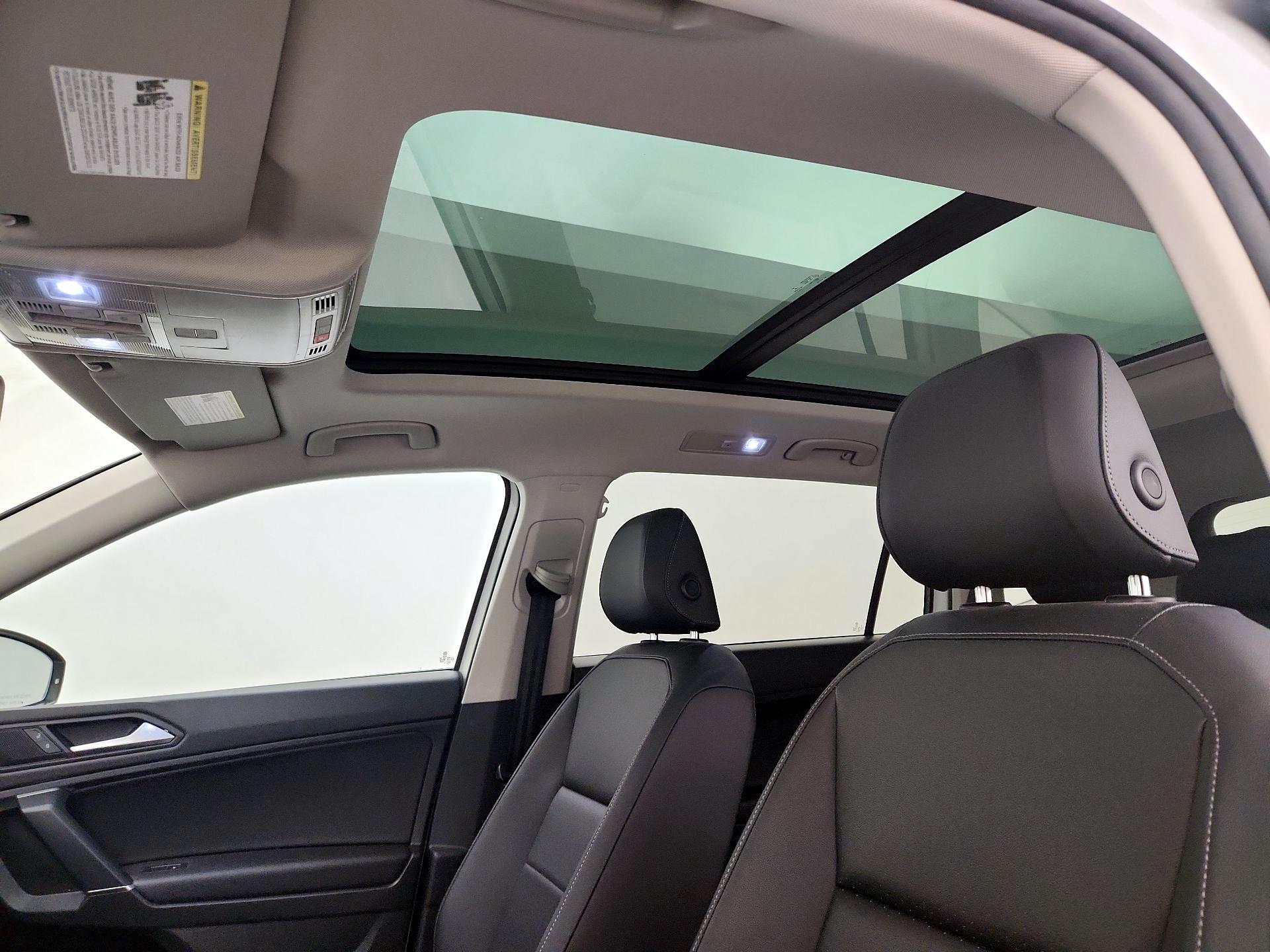 Thumbnail: 2020 Volkswagen Tiguan - 19