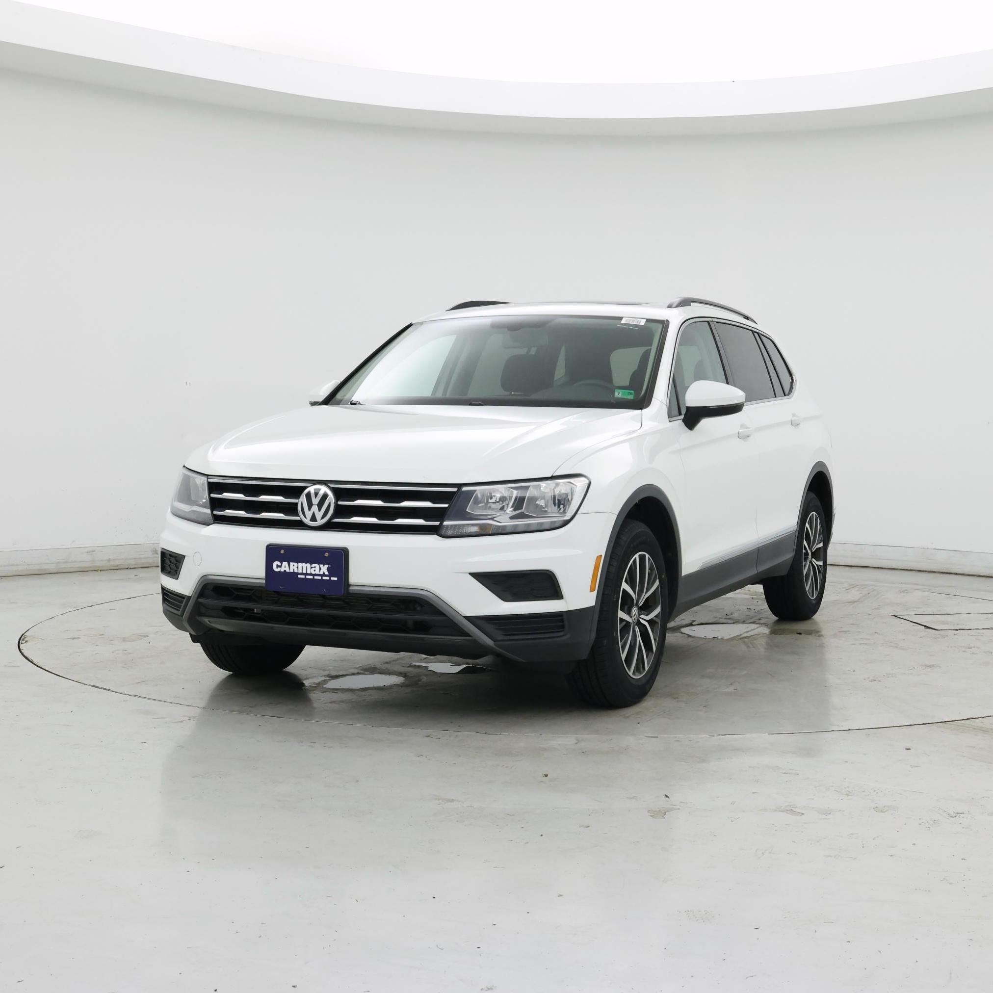 Thumbnail: 2020 Volkswagen Tiguan - 4