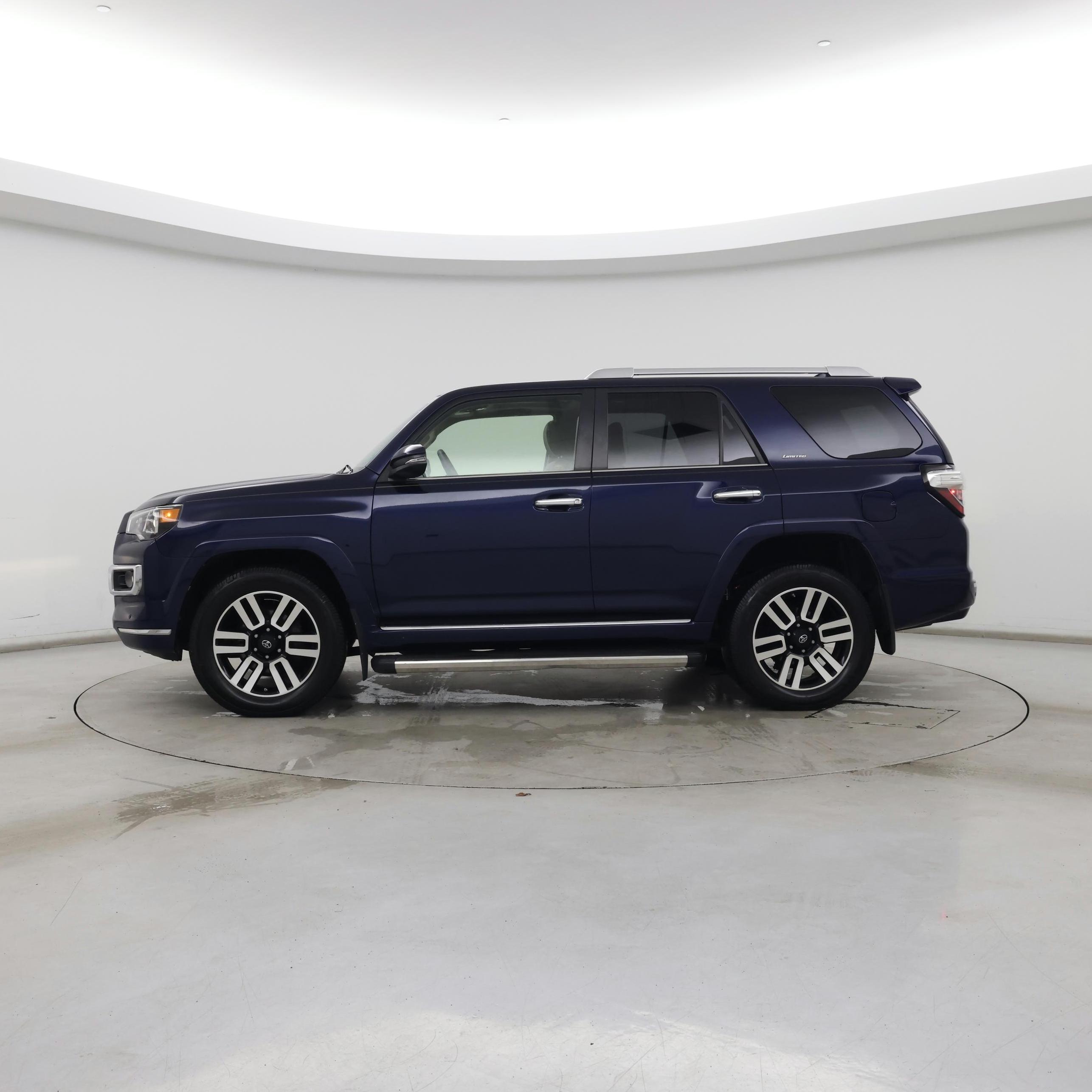 Thumbnail: 2018 Toyota 4Runner - 3