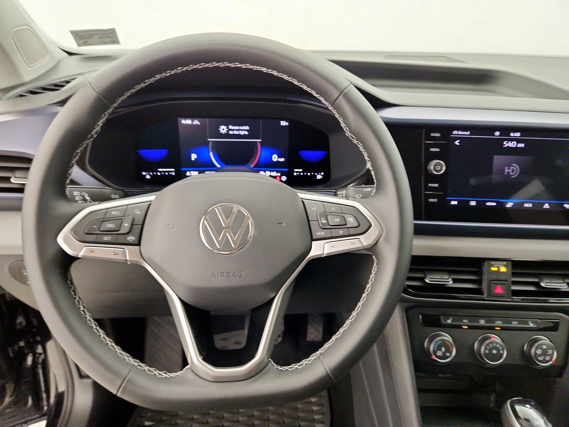 Thumbnail: 2022 Volkswagen Taos - 10