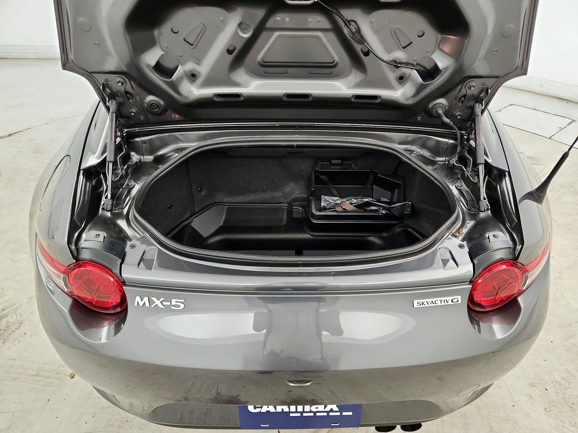 Thumbnail: 2022 Mazda MX-5 Miata - 20