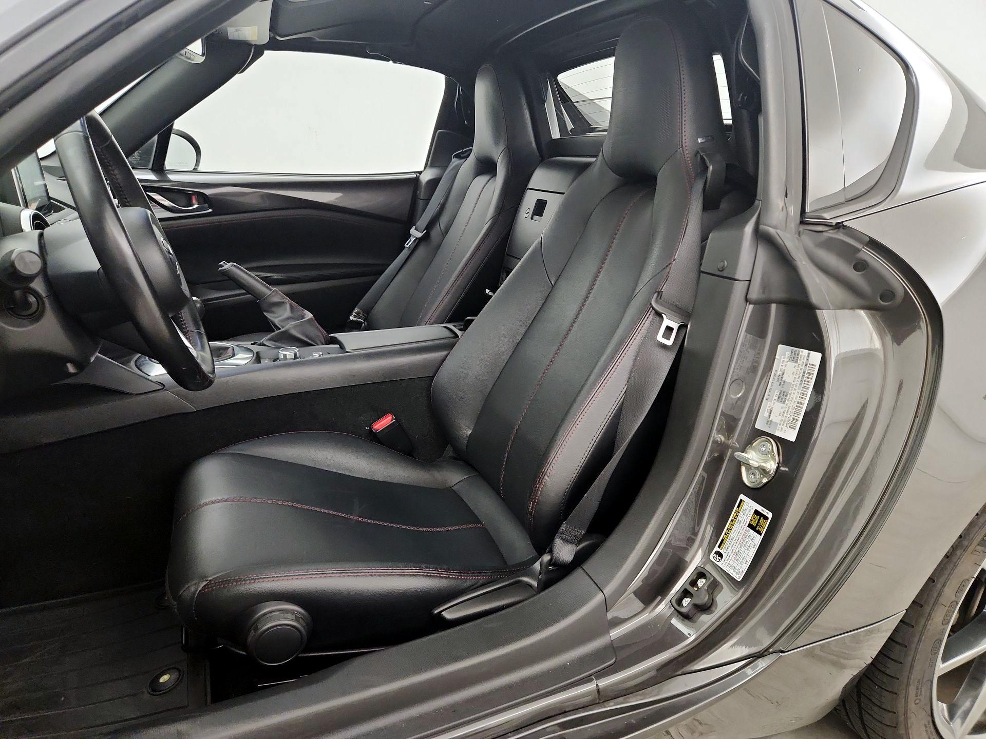 Thumbnail: 2017 Mazda MX-5 Miata - 11