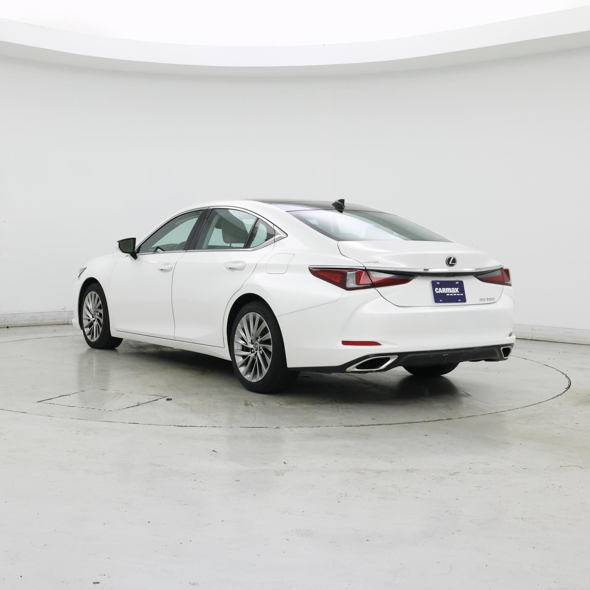 Thumbnail: 2019 Lexus ES - 2