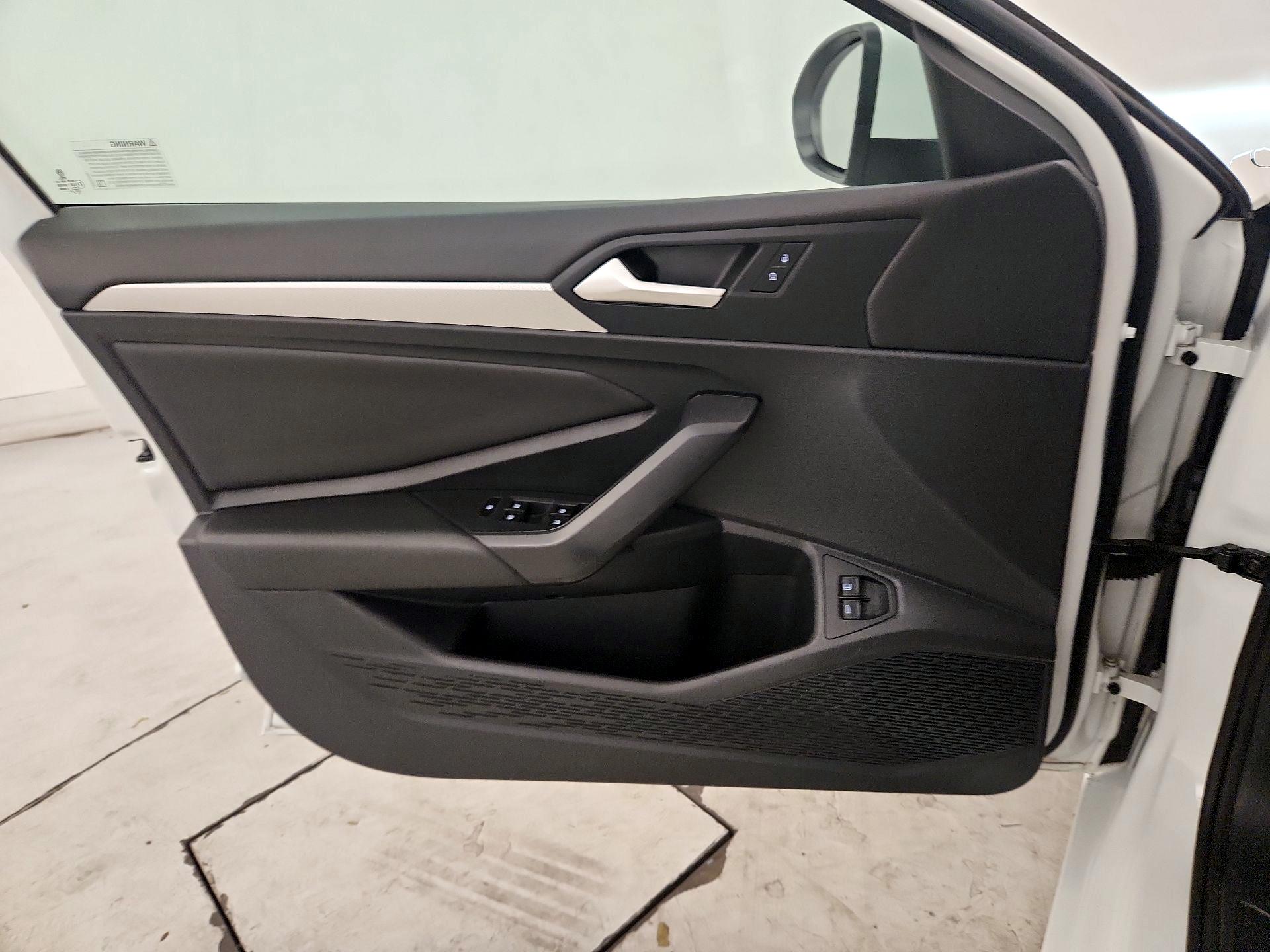 Thumbnail: 2020 Volkswagen Jetta - 12