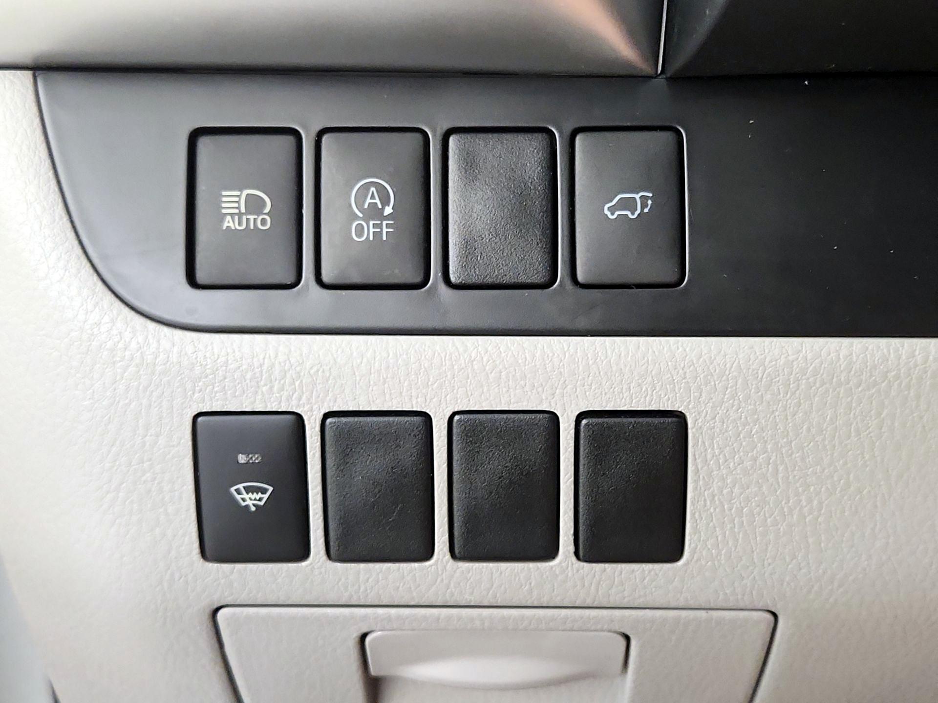 Thumbnail: 2019 Toyota Highlander - 13