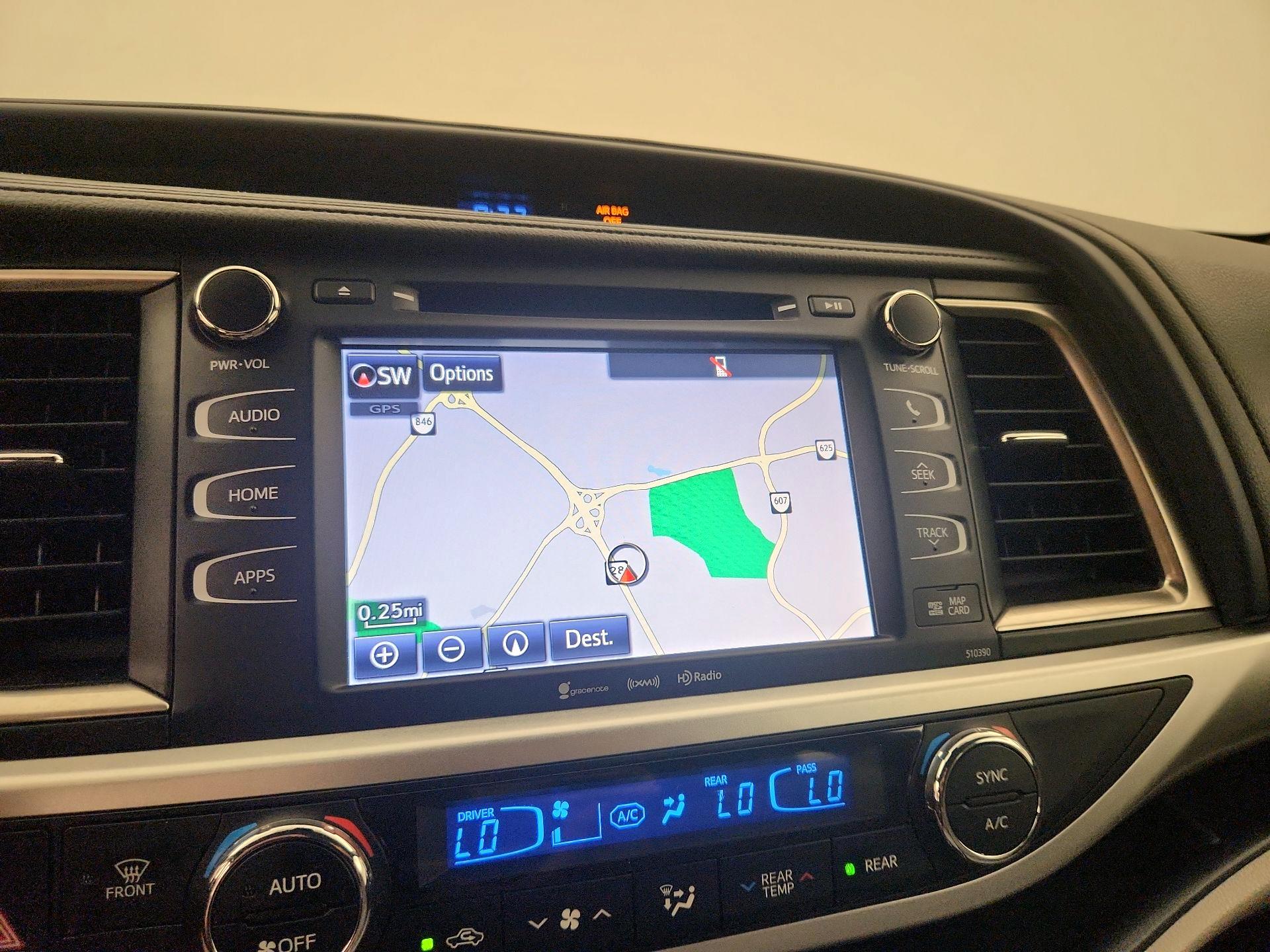 Thumbnail: 2019 Toyota Highlander - 14