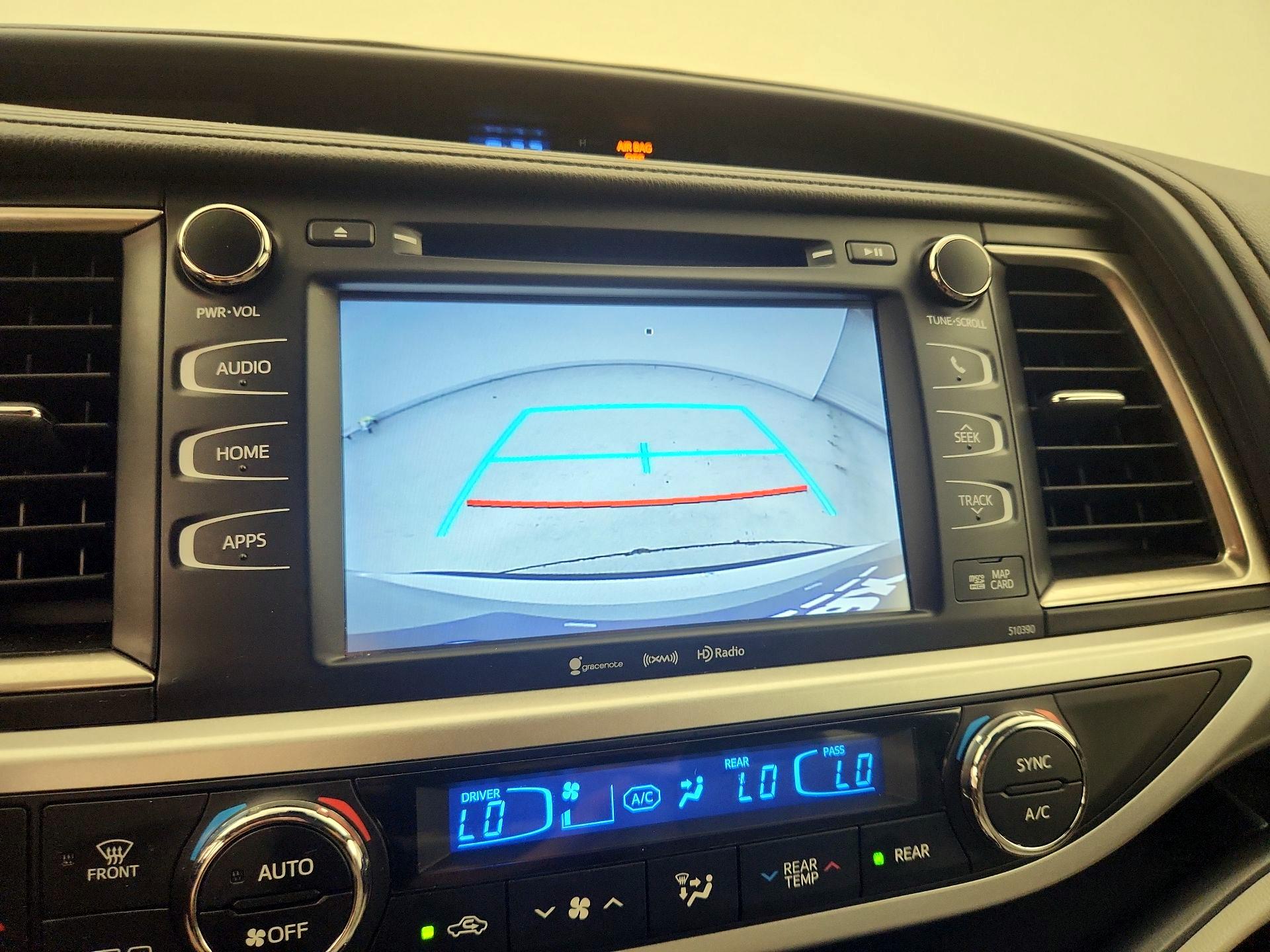 Thumbnail: 2019 Toyota Highlander - 15