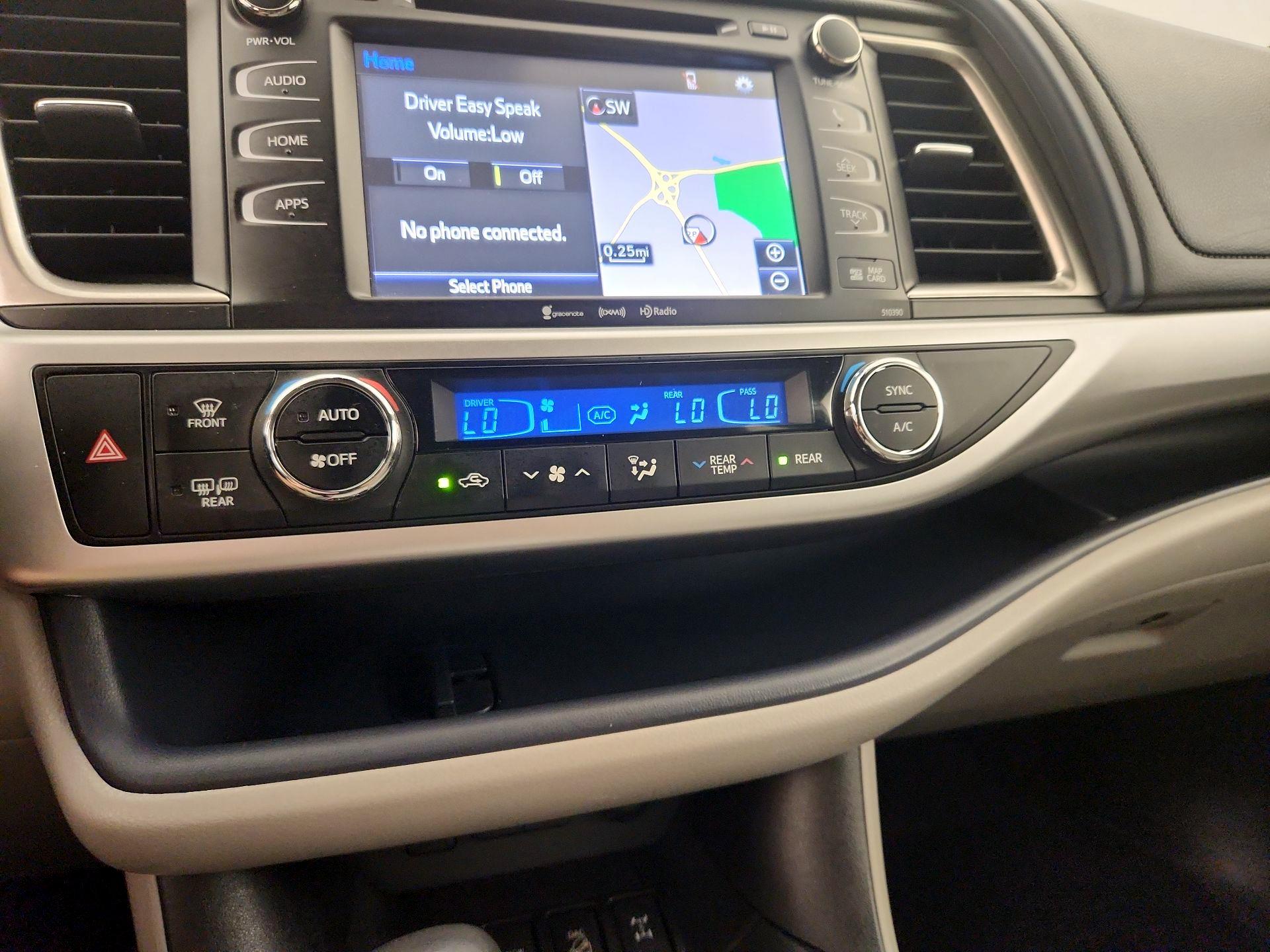 Thumbnail: 2019 Toyota Highlander - 17
