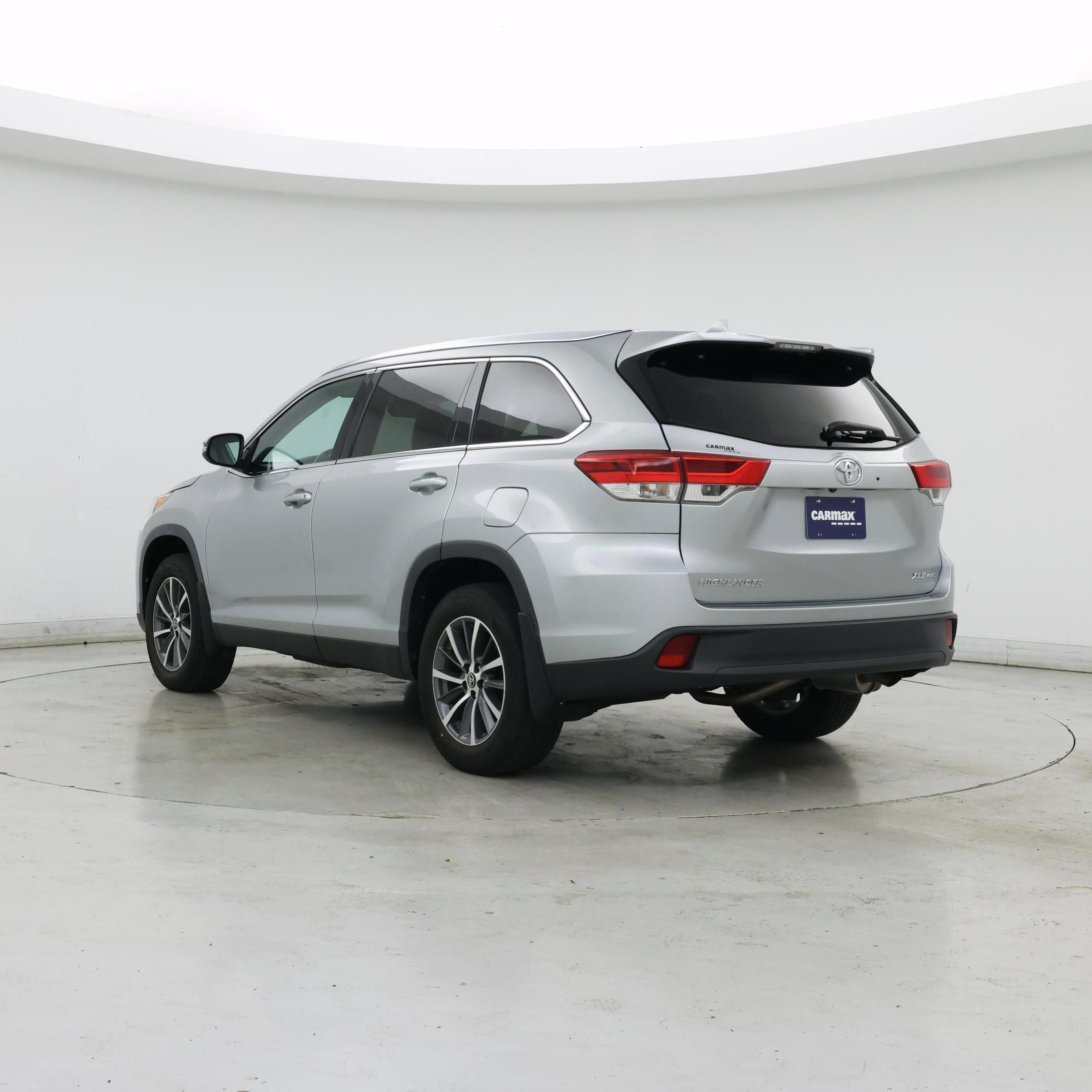 Thumbnail: 2019 Toyota Highlander - 2