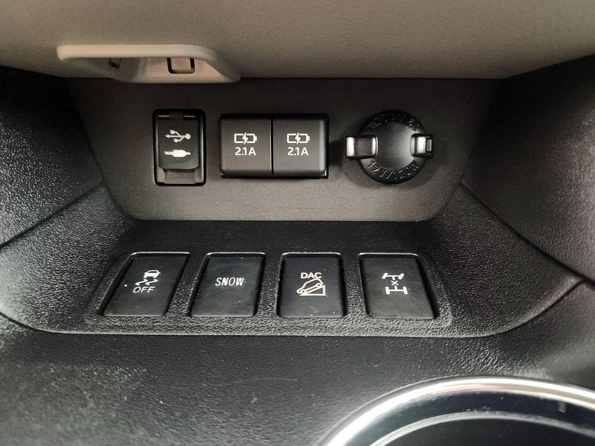Thumbnail: 2019 Toyota Highlander - 19