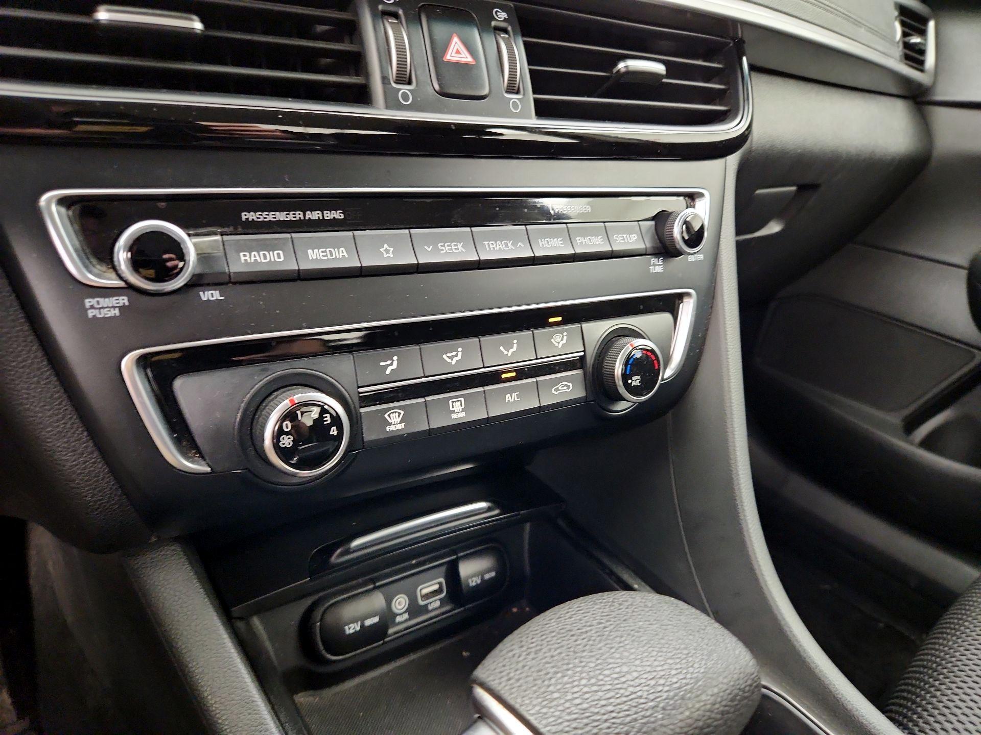 Thumbnail: 2019 Kia Optima - 16