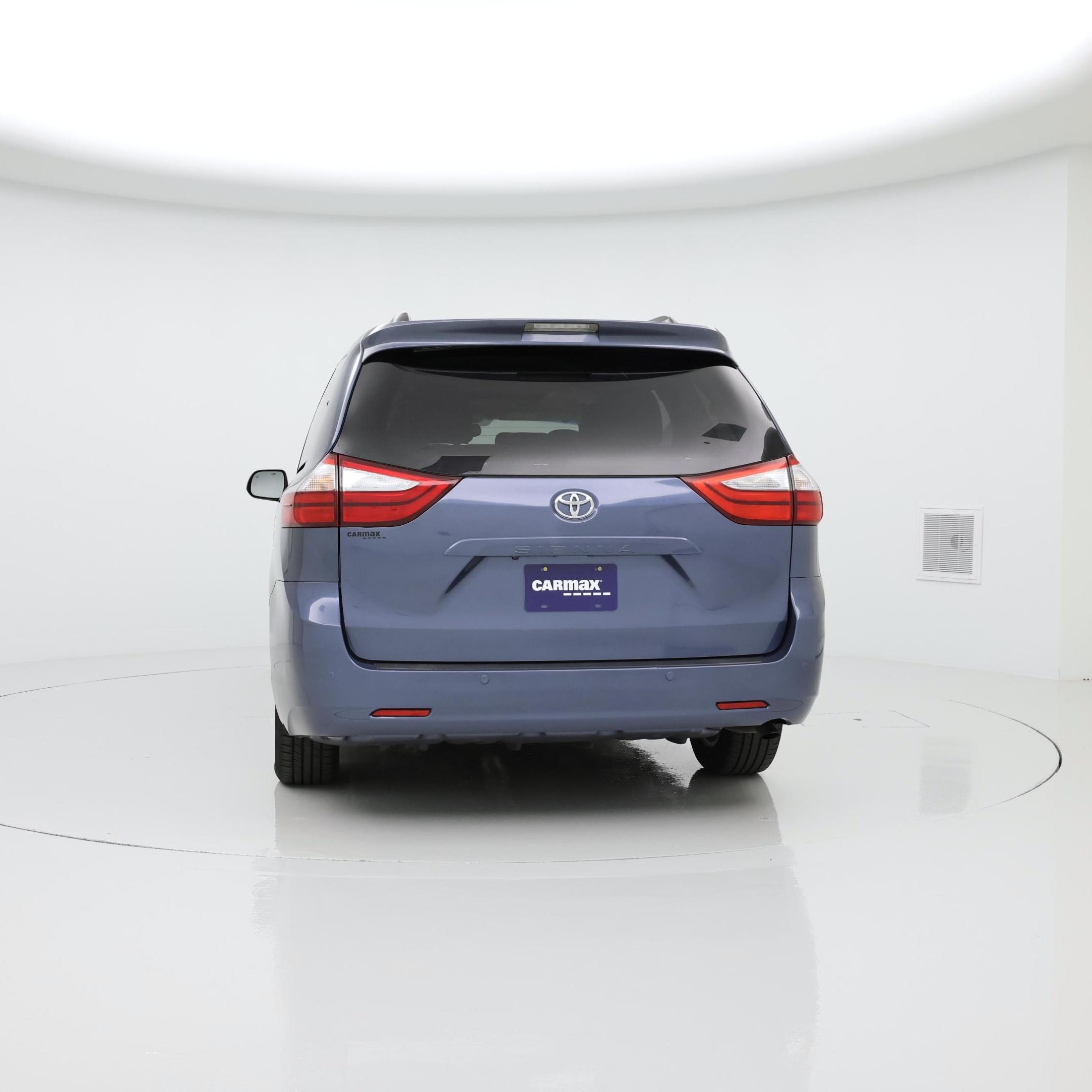Thumbnail: 2015 Toyota Sienna - 6
