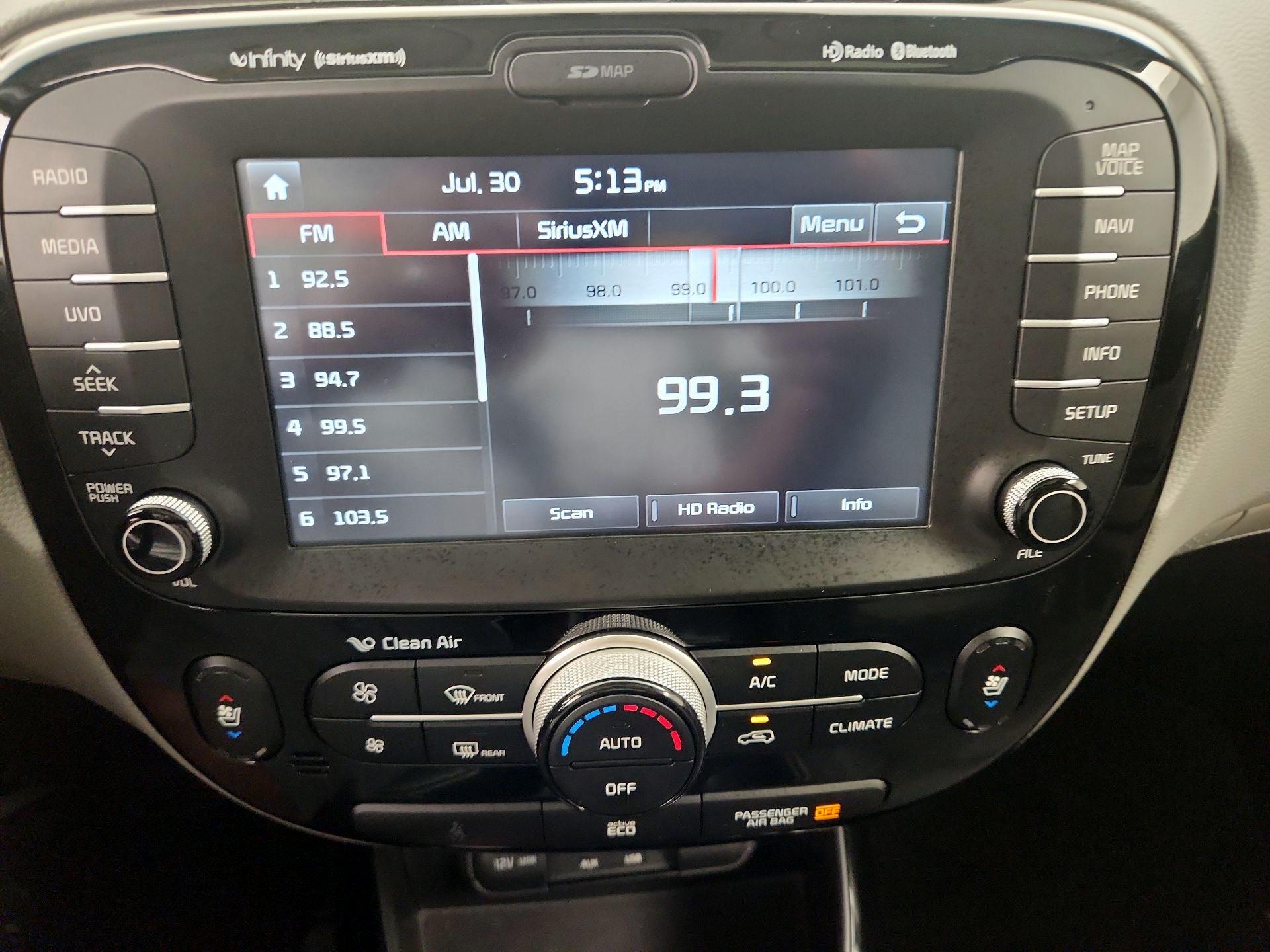 Thumbnail: 2016 Kia Soul - 16