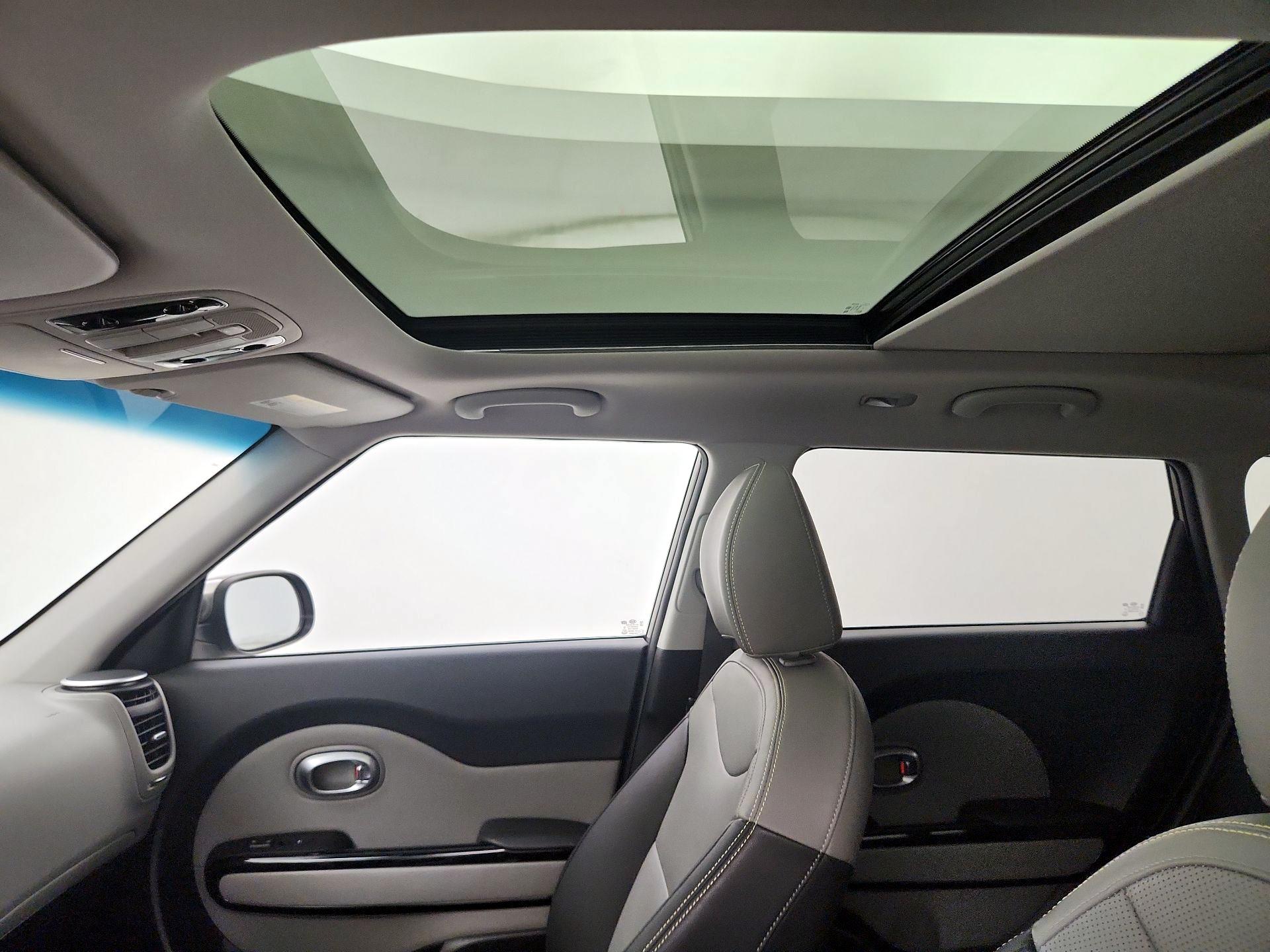 Thumbnail: 2016 Kia Soul - 20