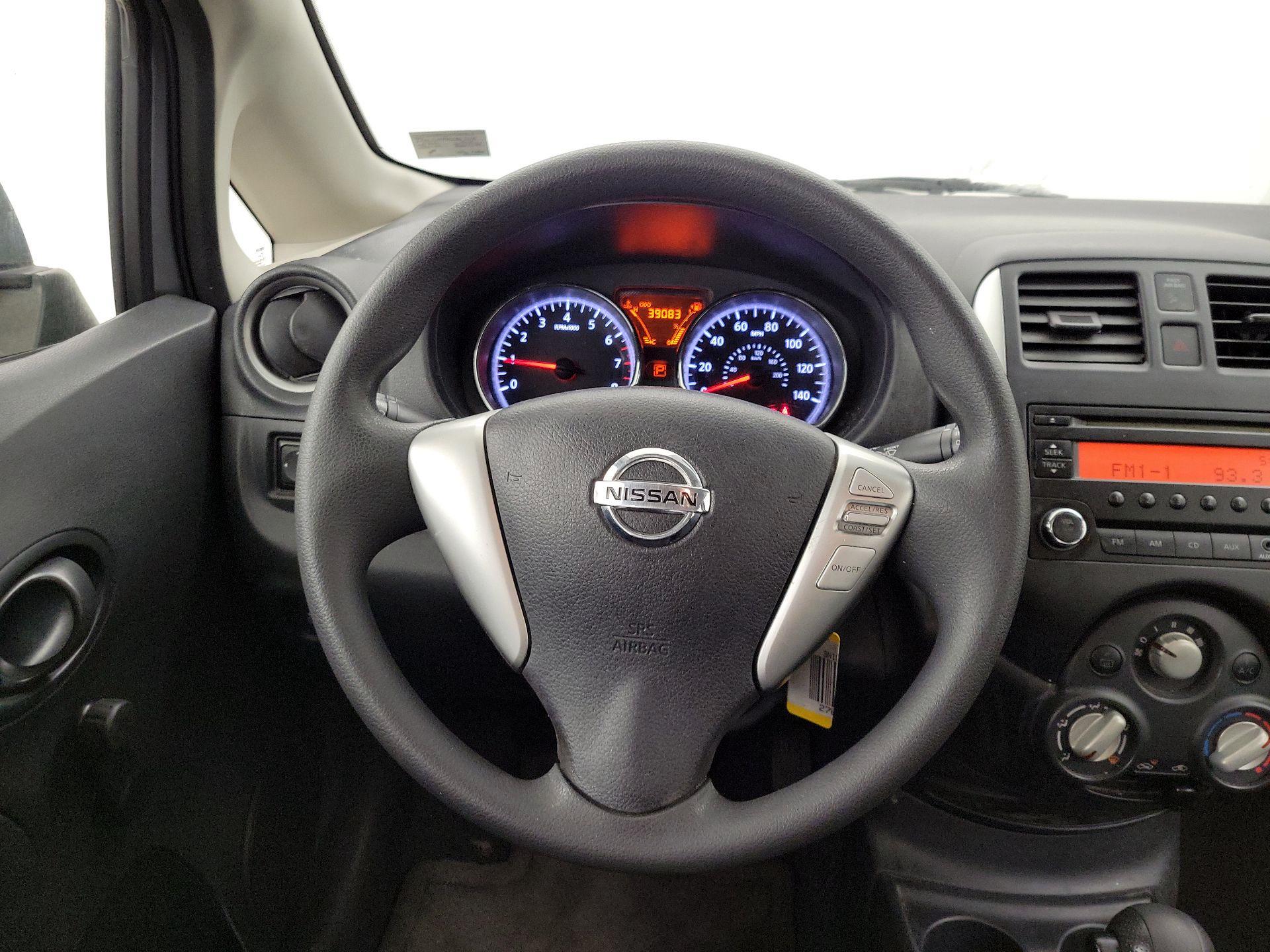Thumbnail: 2014 Nissan Versa Note - 10