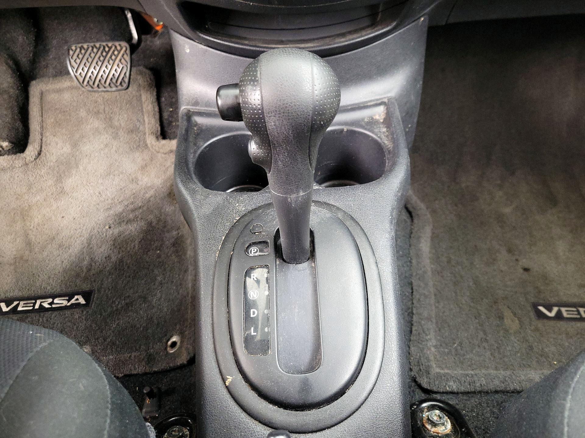 Thumbnail: 2014 Nissan Versa Note - 16