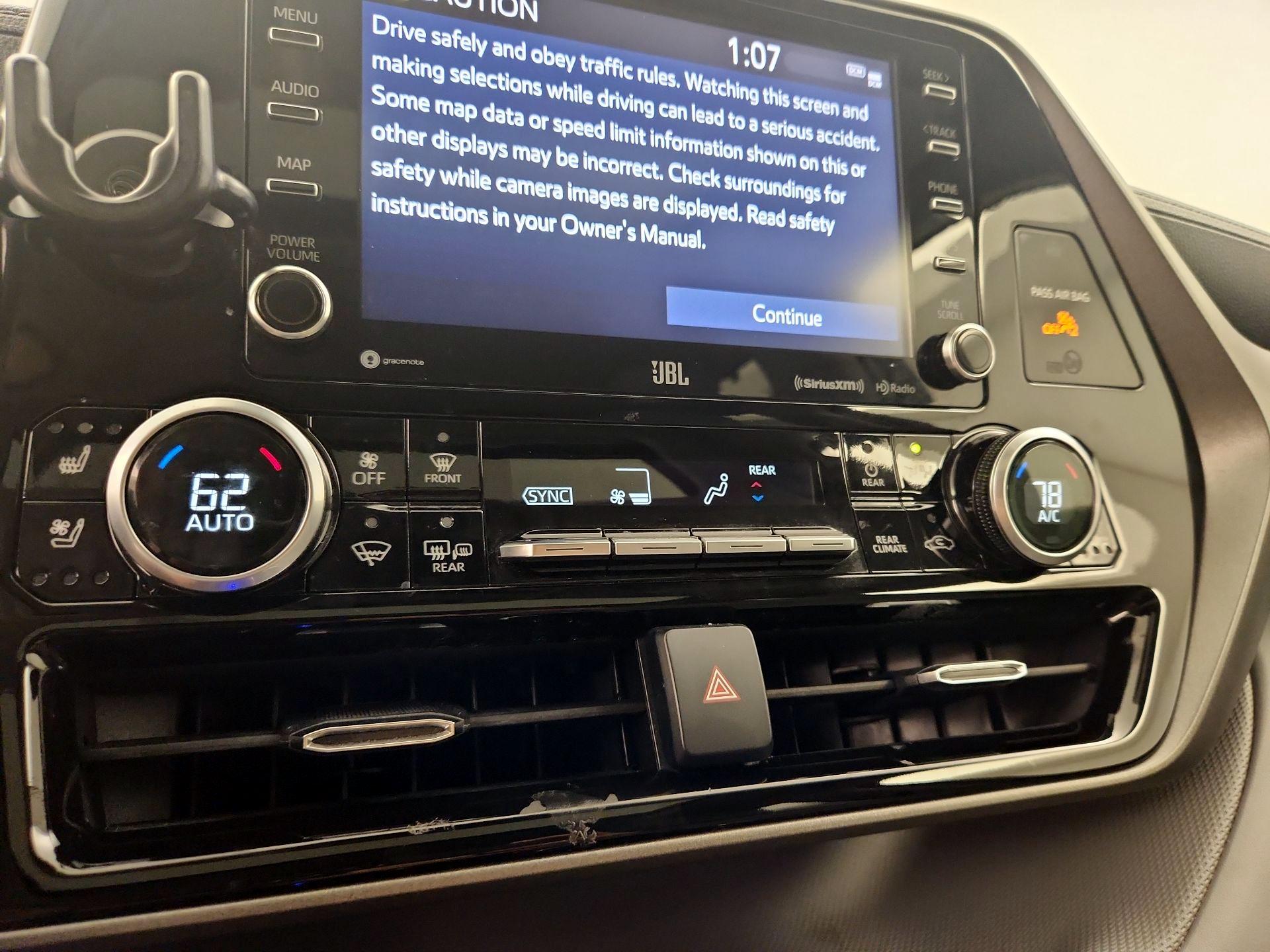 Thumbnail: 2021 Toyota Highlander - 17