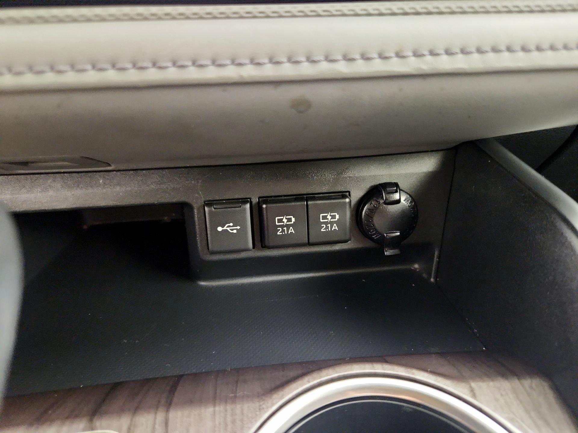 Thumbnail: 2021 Toyota Highlander - 19
