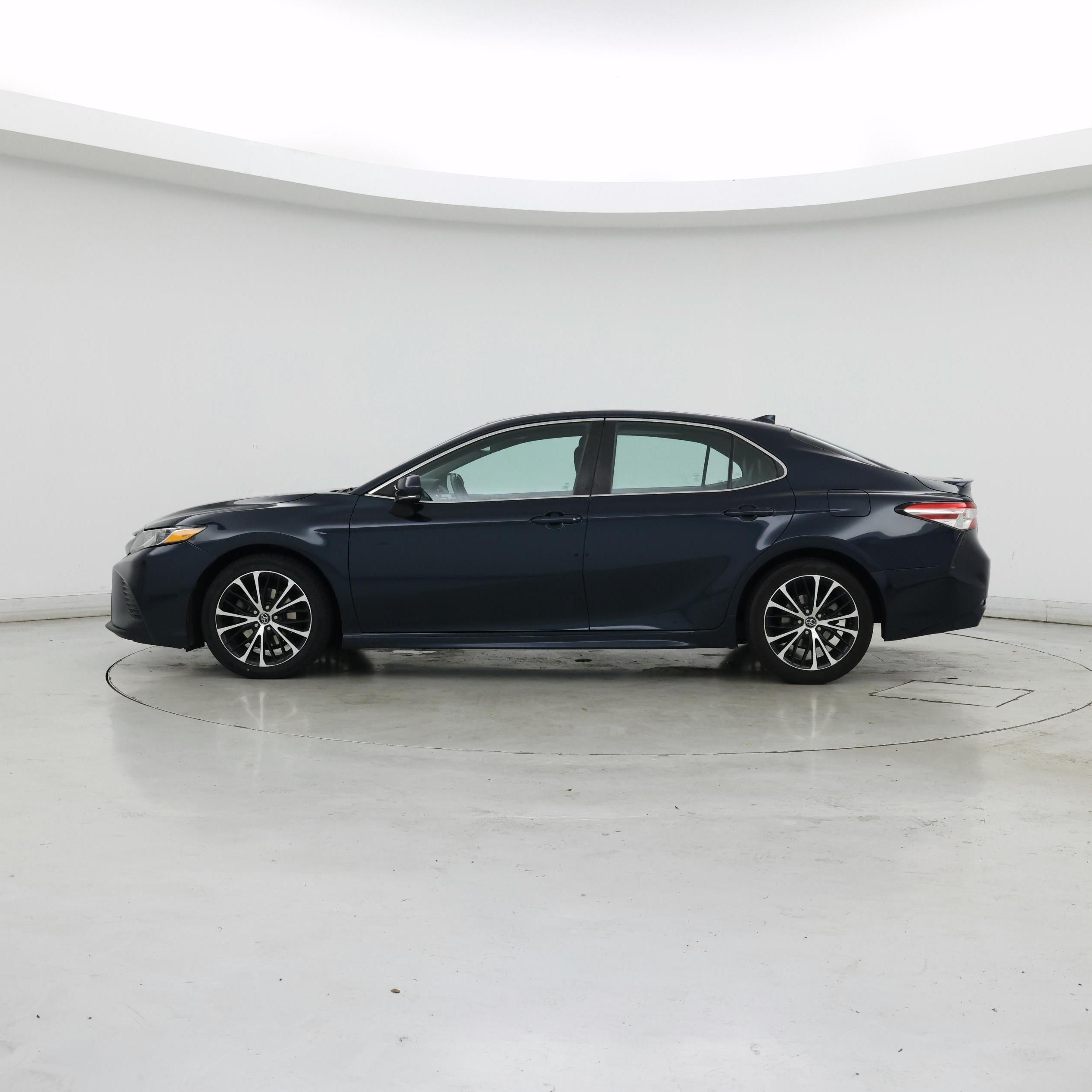 Thumbnail: 2020 Toyota Camry - 3