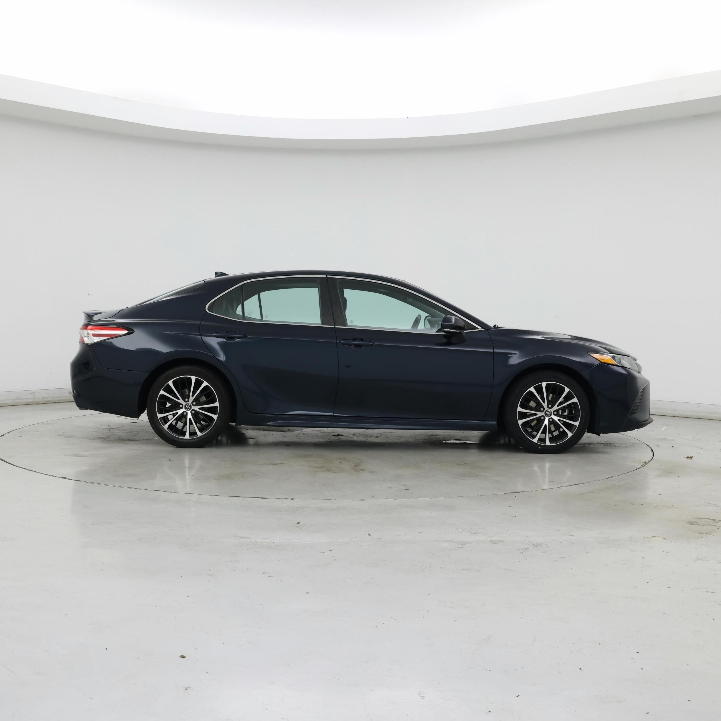 Thumbnail: 2020 Toyota Camry - 7