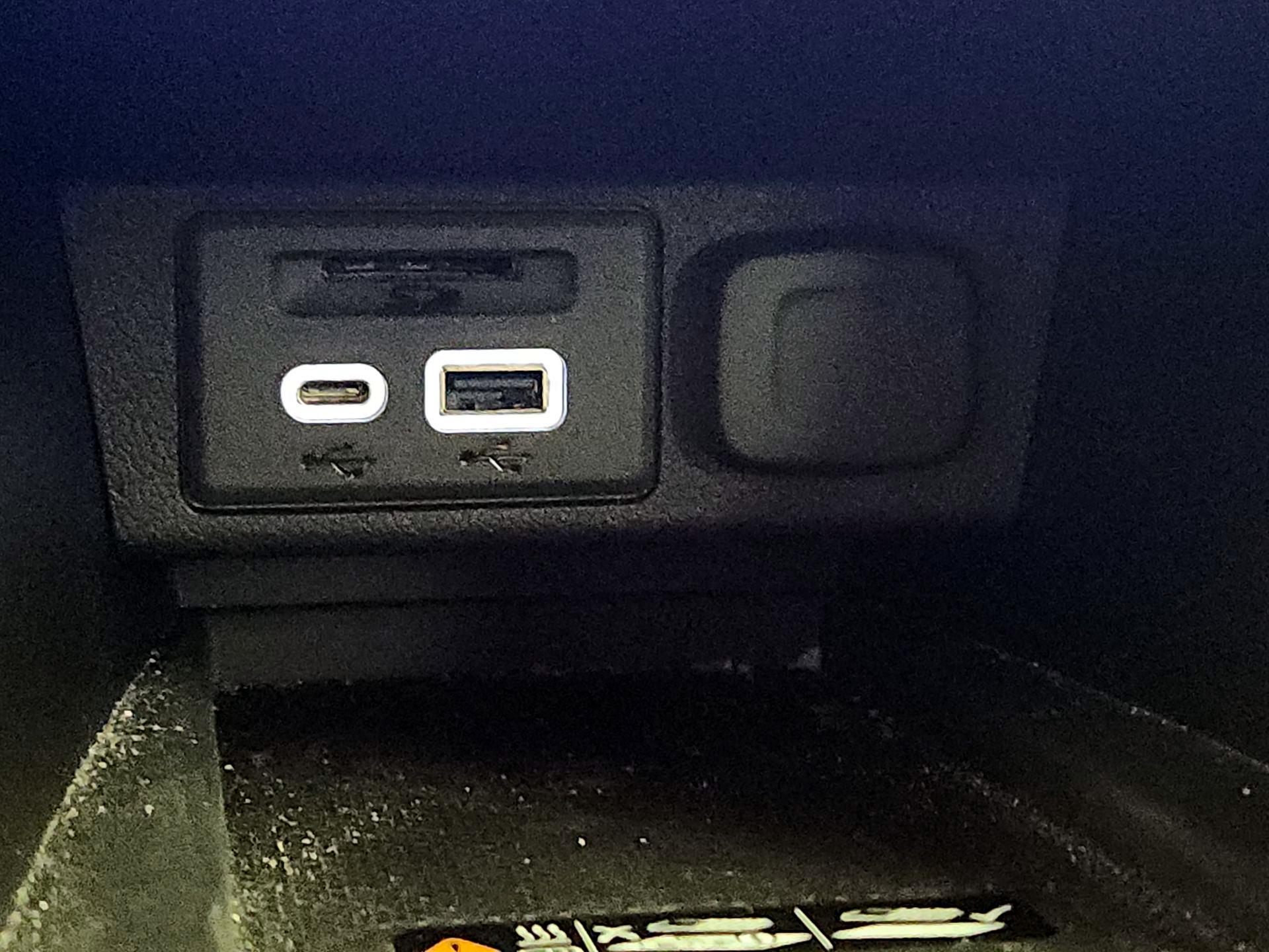 Thumbnail: 2022 Chevrolet Bolt EUV - 18